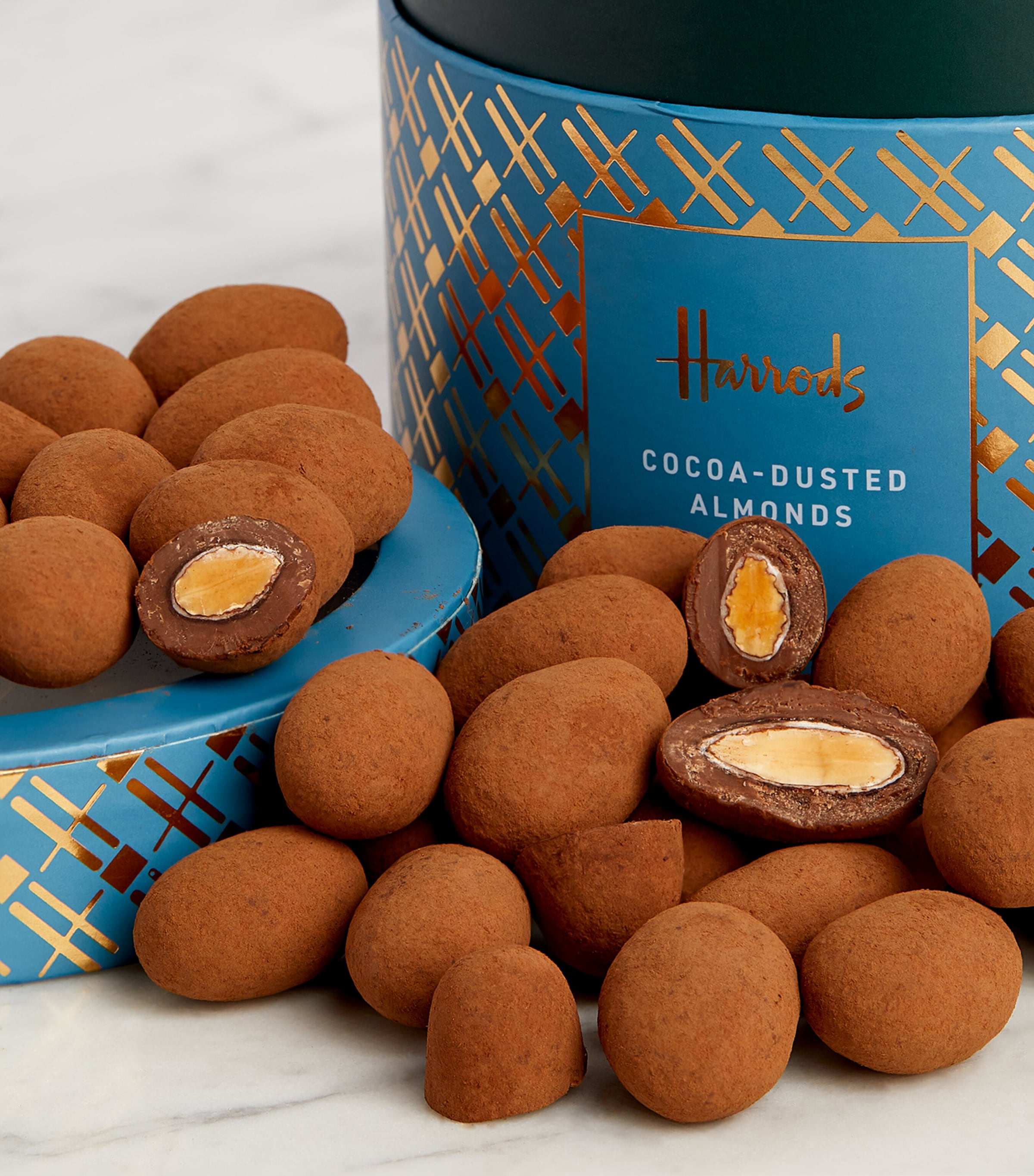 Cocoa-Dusted Almonds (600g) NO COLOUR Image 4
