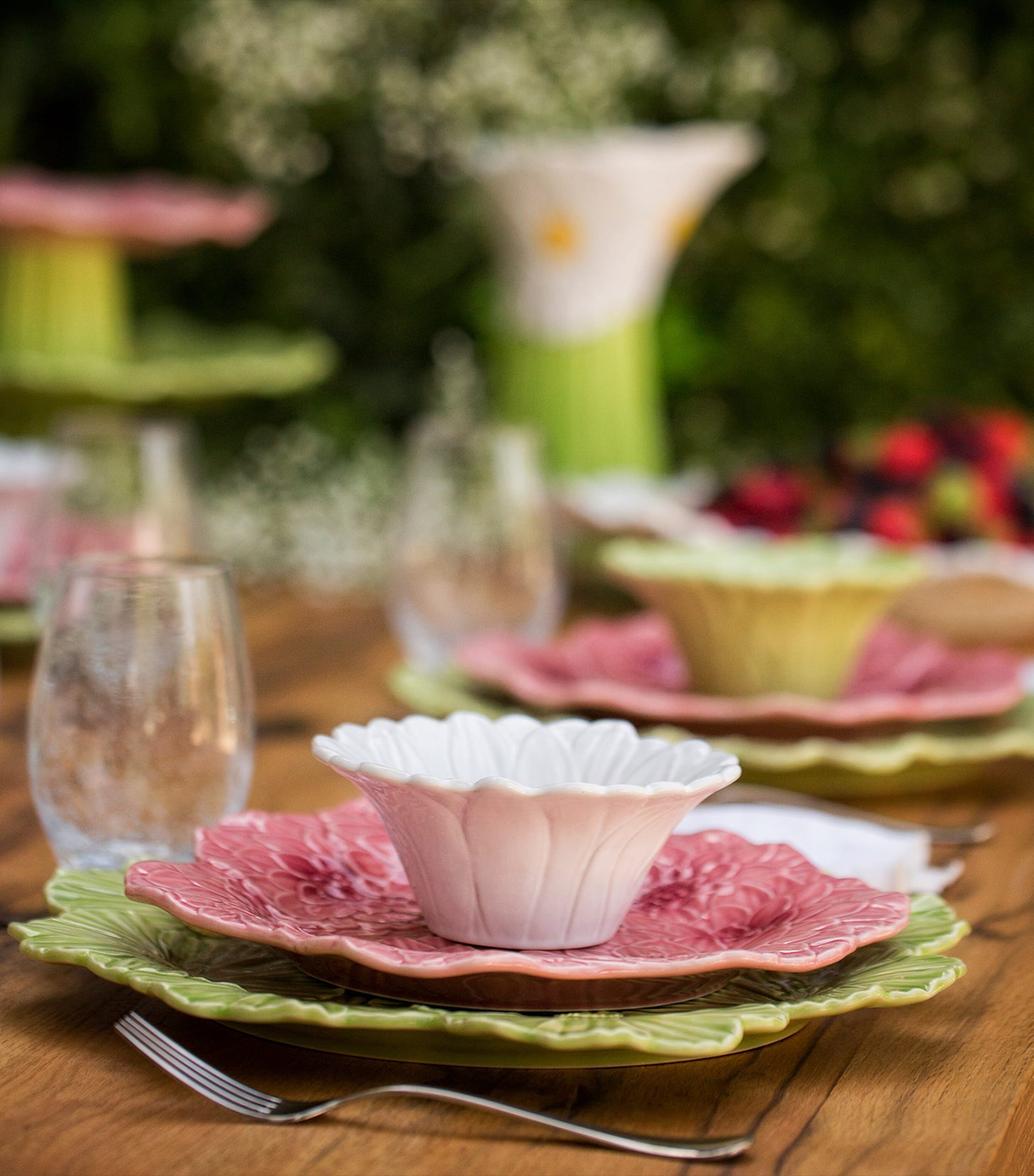 Maria Floral Plate (38.5cm) GREEN Image 2