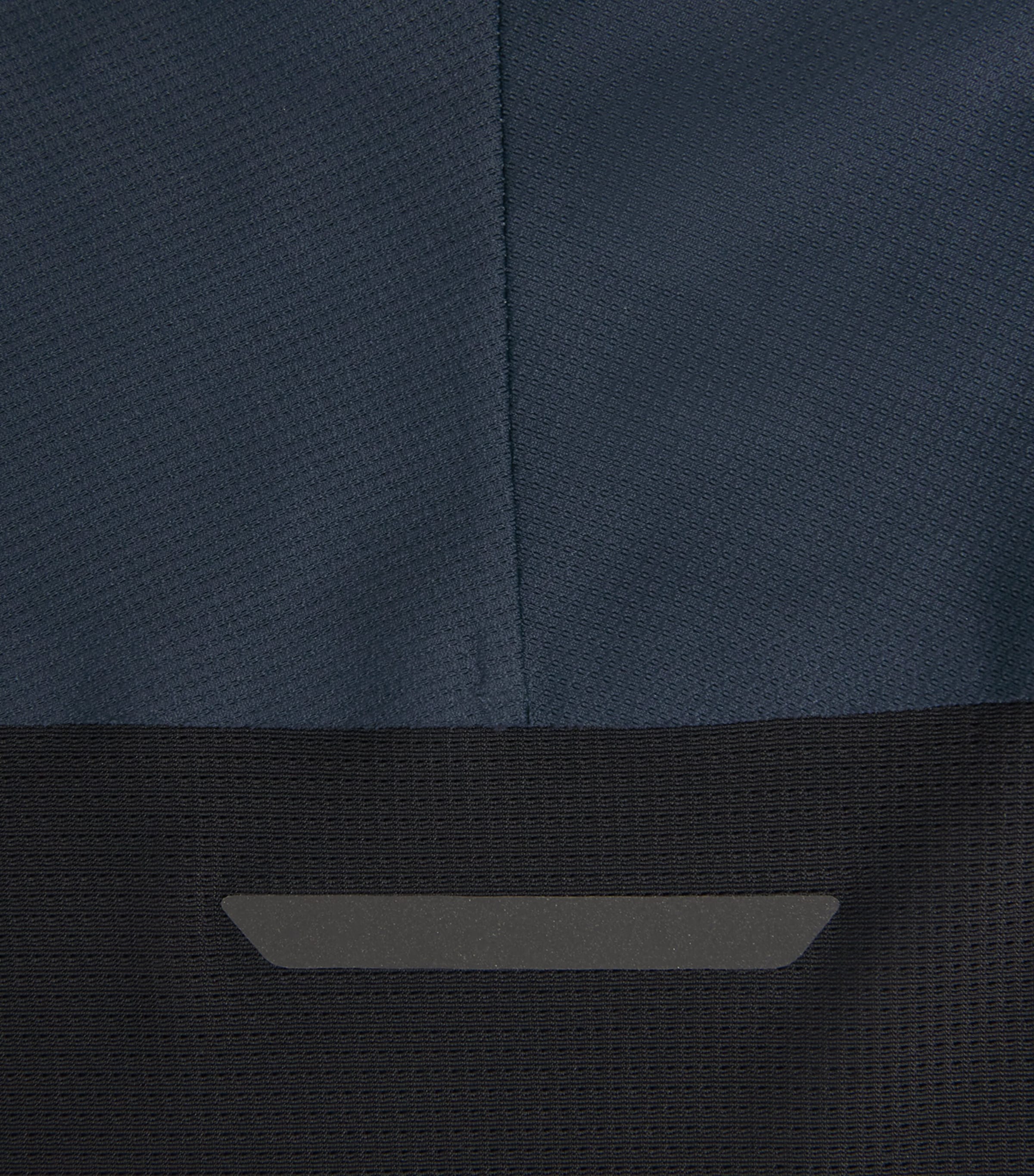 On Mens On Performance T-Shirt Navy | Black Image 6