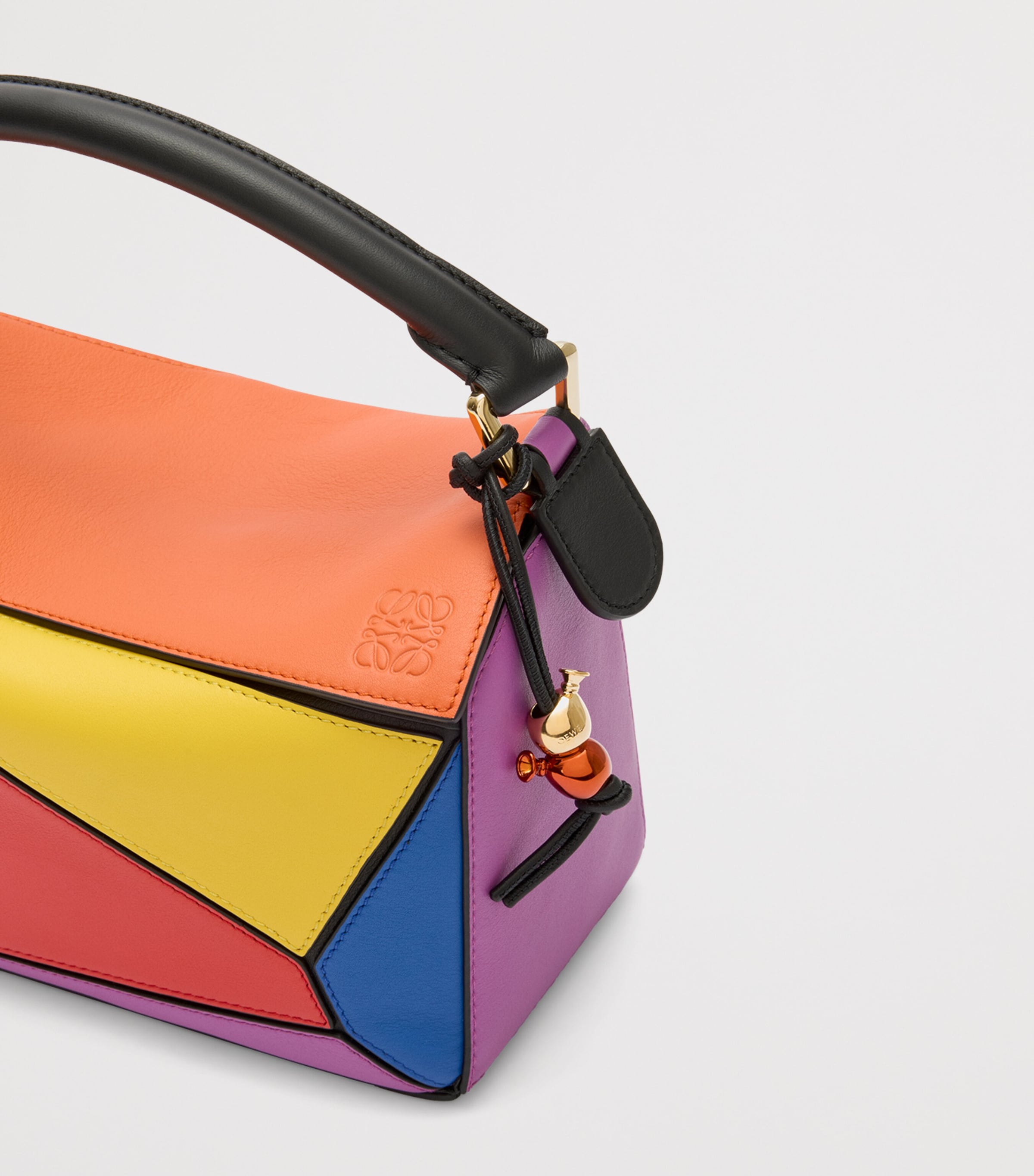 限定生産【LOEWE】Puzzle10 (03) Multicolor Loewe Releases Puzzle Bag Collection for 10th Anniversary