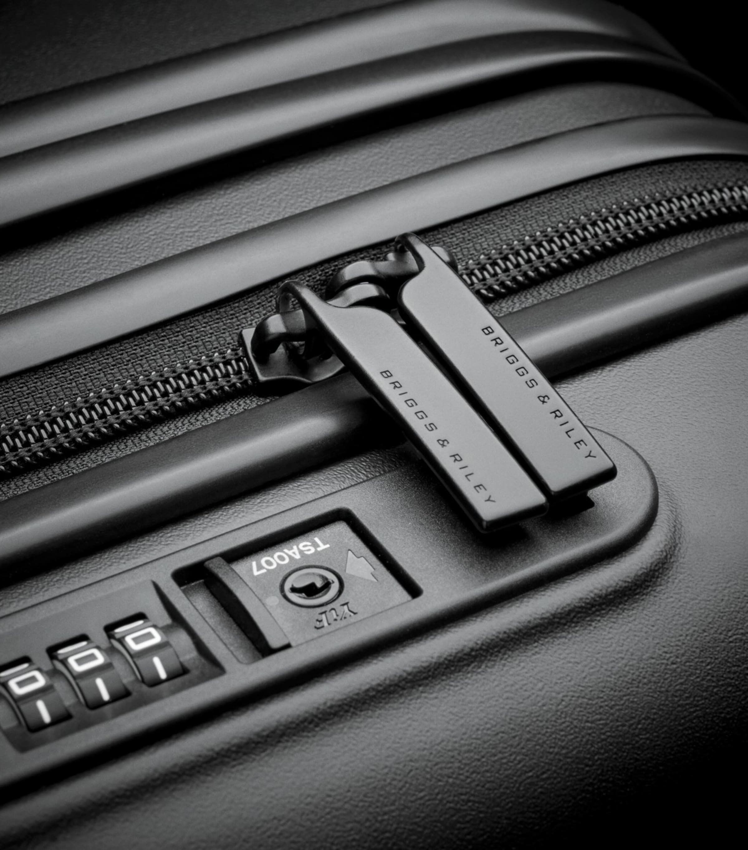 Sympatico 3.0 Extra Large Spinner Suitcase (86cm) BLACK Image 10