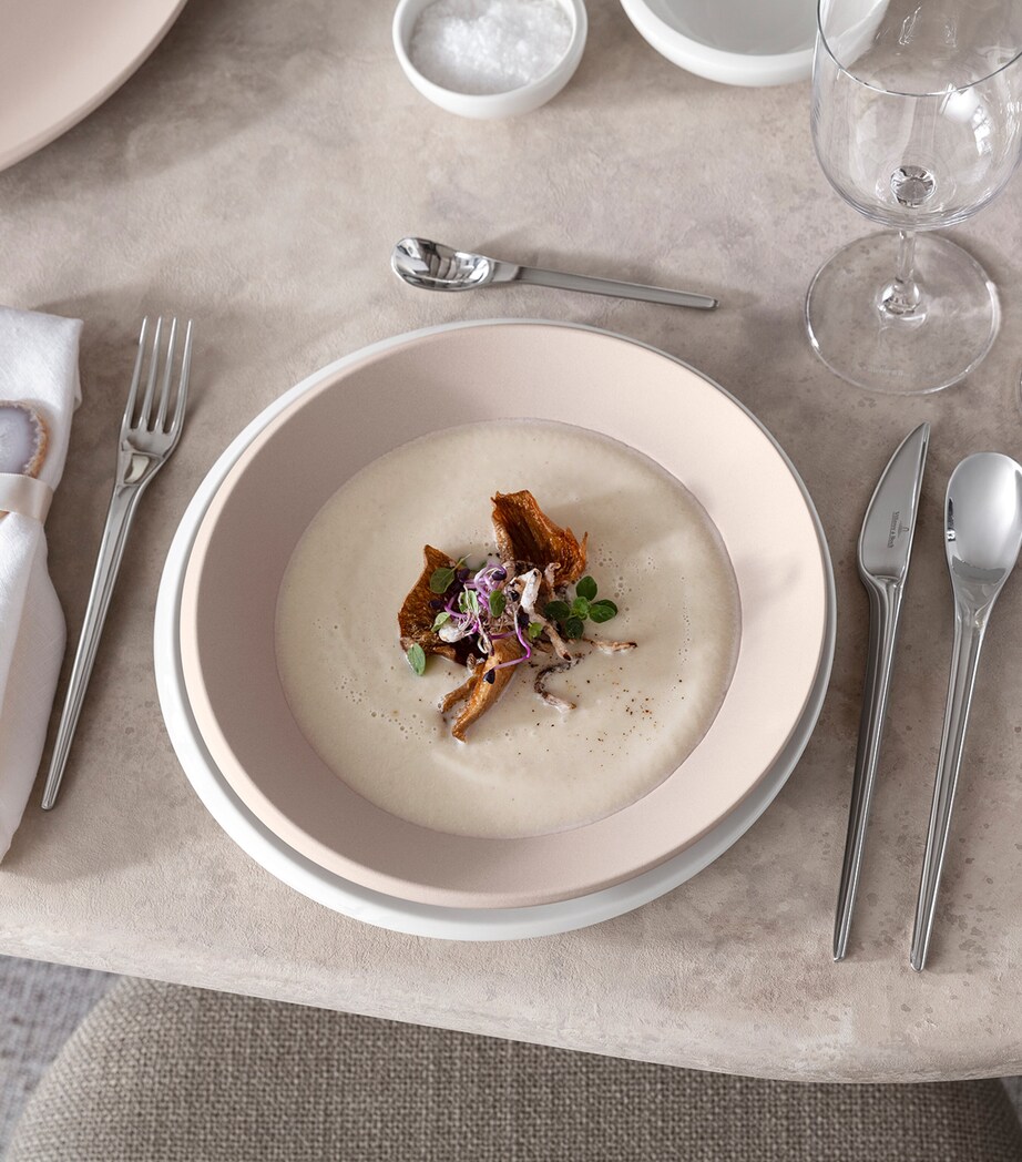 Villeroy & Boch NewMoon Bowl (25cm) Beige Image 3