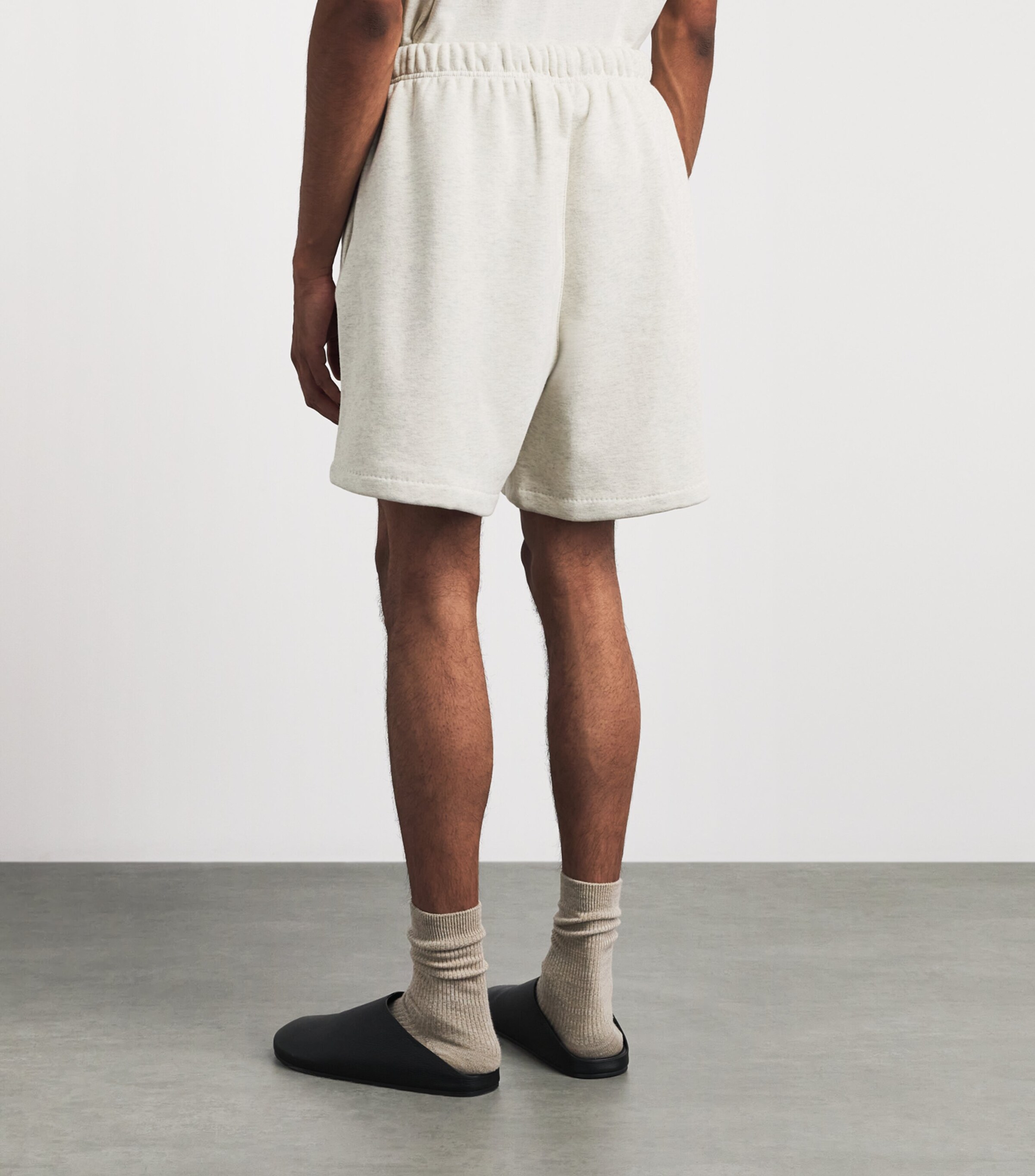FEAR OF GOD ESSENTIALS Mens Classic Script Logo Shorts Oatmeal Heather/lght Image 5