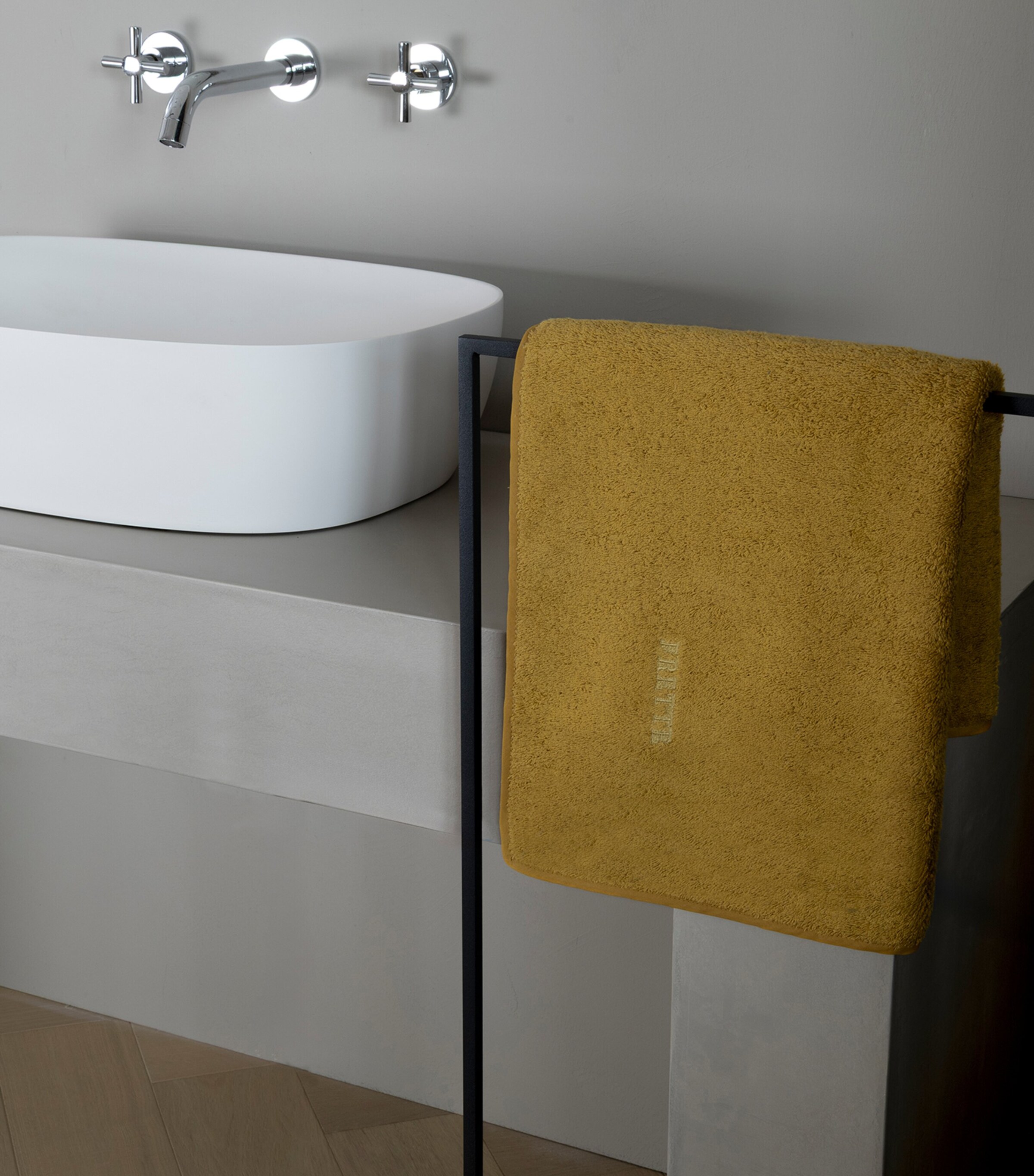 Frette Cotton Unito Bath Towel (60cm x 110cm) Amber Glow Image 2