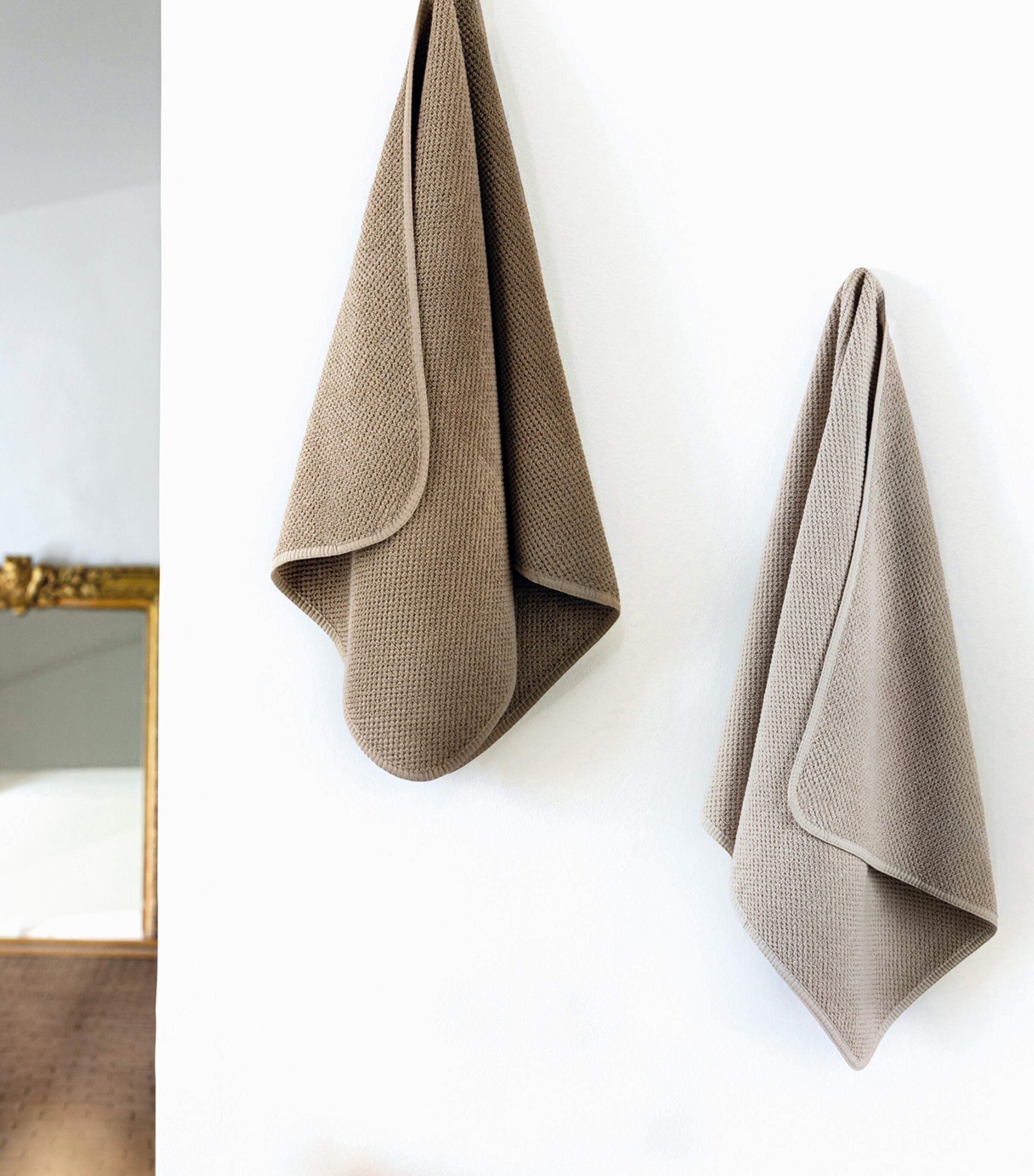 GRACCIOZA Set of 5 Bee Waffle Washcloths (30cm x 30cm) Fog Image 4