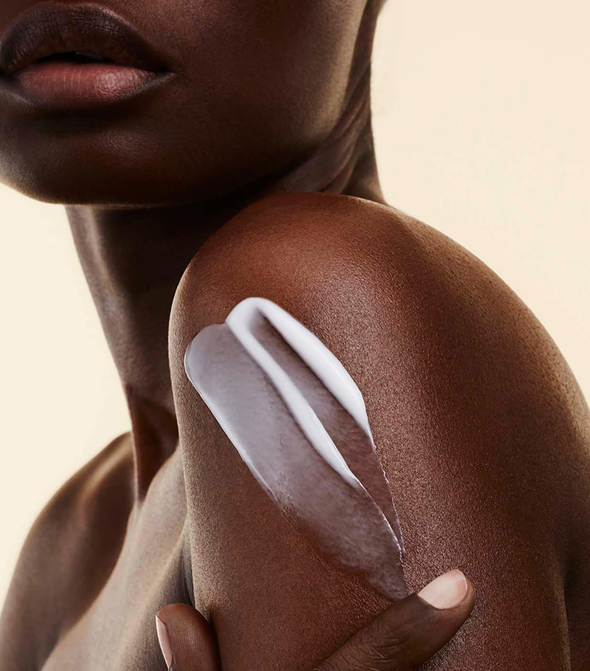 Renew Plus Body Serum (200ml) NO COLOUR Image 5