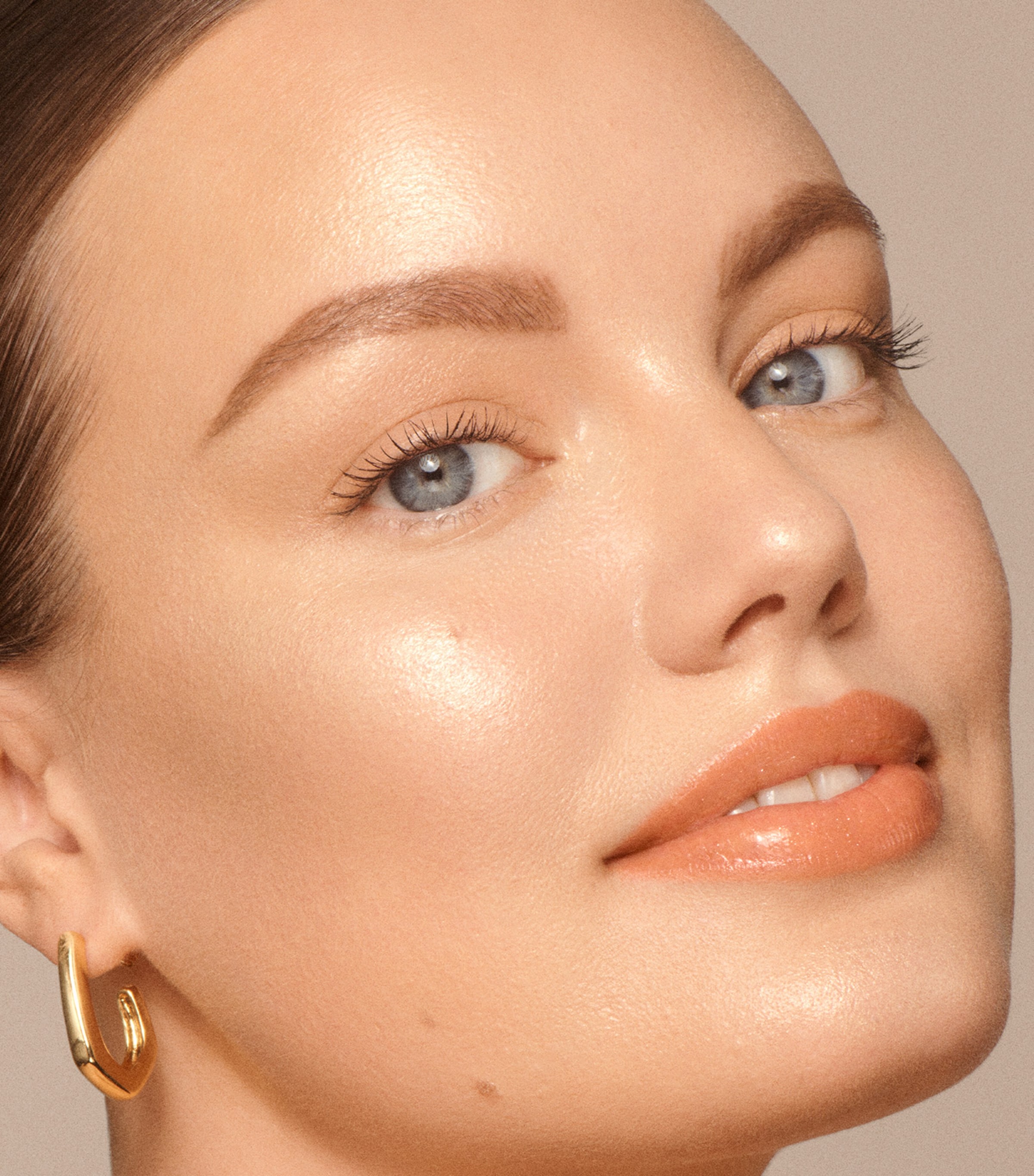 Nova Glow Liquid Light Highlighter BIJOU Image 2