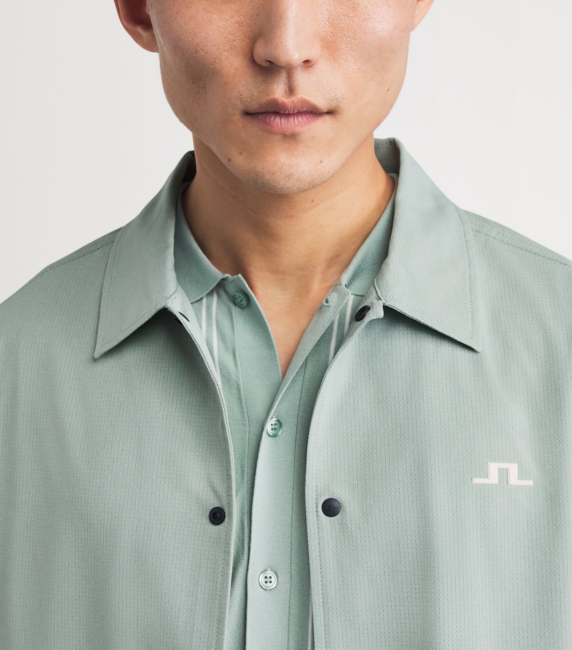 J Lindeberg Mens Dex Coach Overshirt Jadeite Image 3
