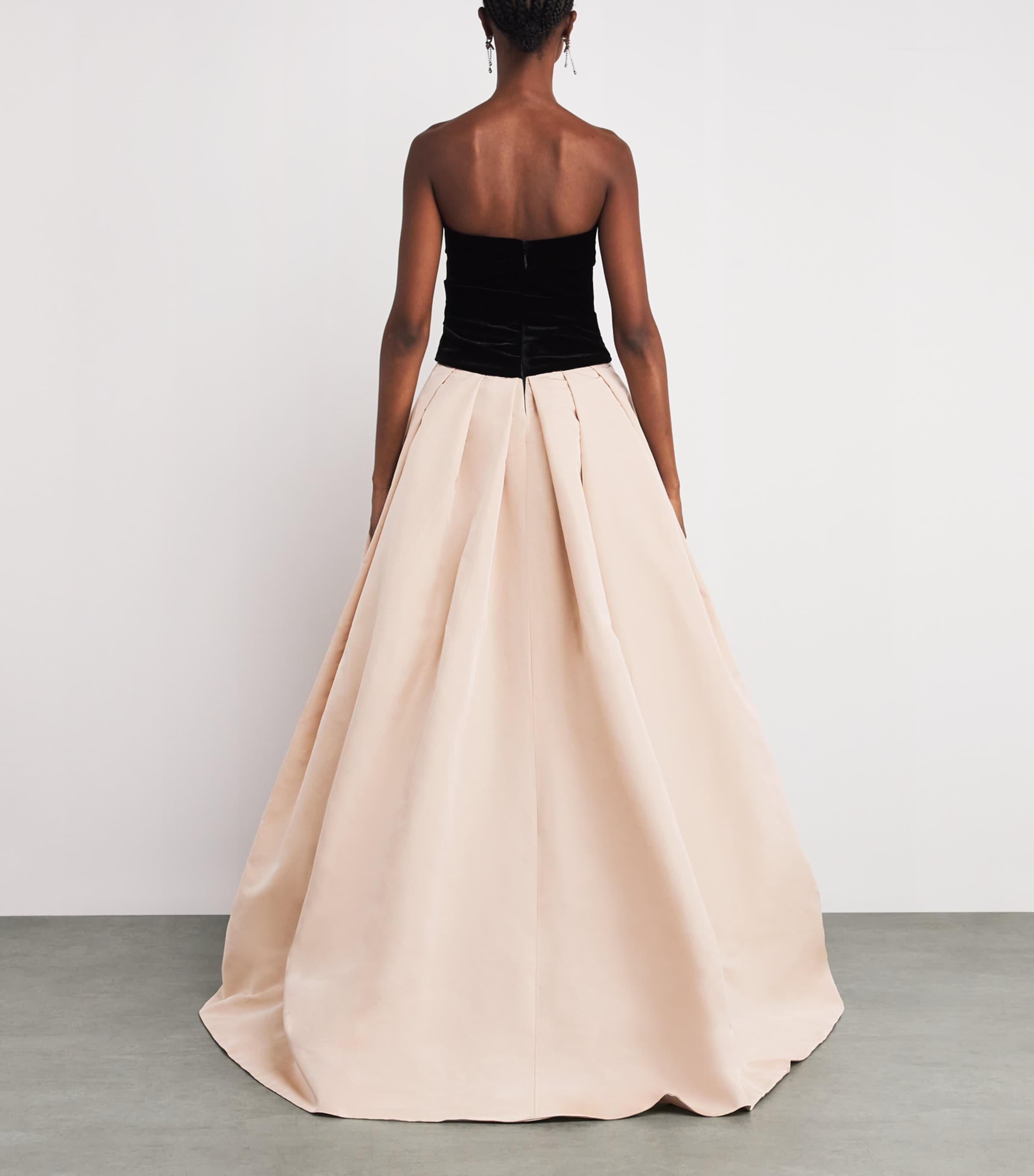 Silk-Velvet Strapless Ballgown NOIR/CAMEO Image 3