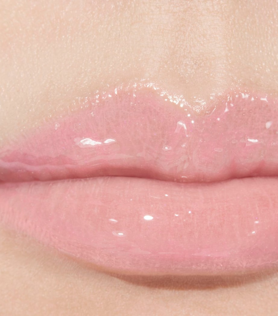 CHANEL ROUGE COCO GLOSS Moisturising Gloss Icing Image 3