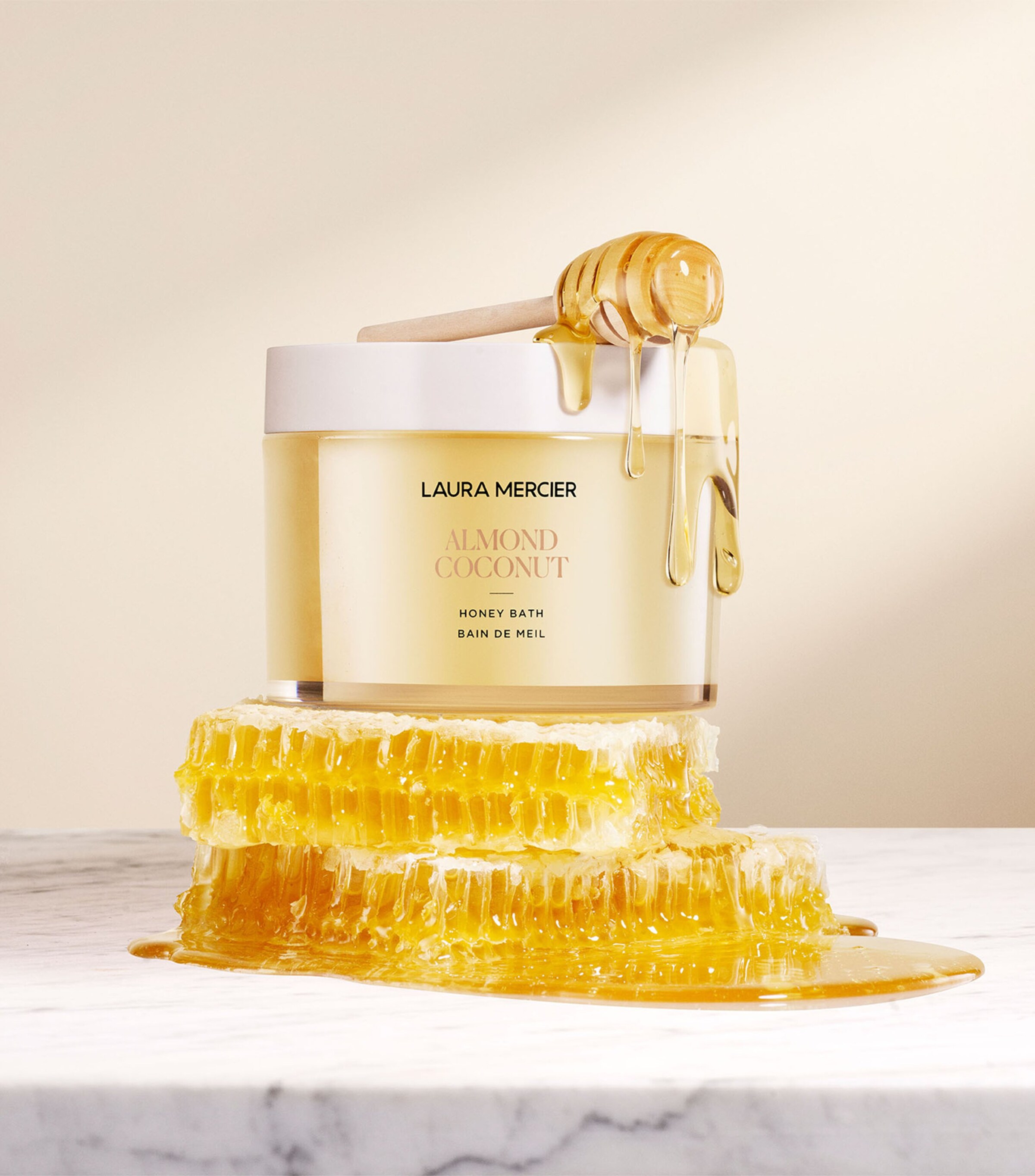 Almond Coconut Honey Bath (250ml) ALMOND COCONUT Image 3