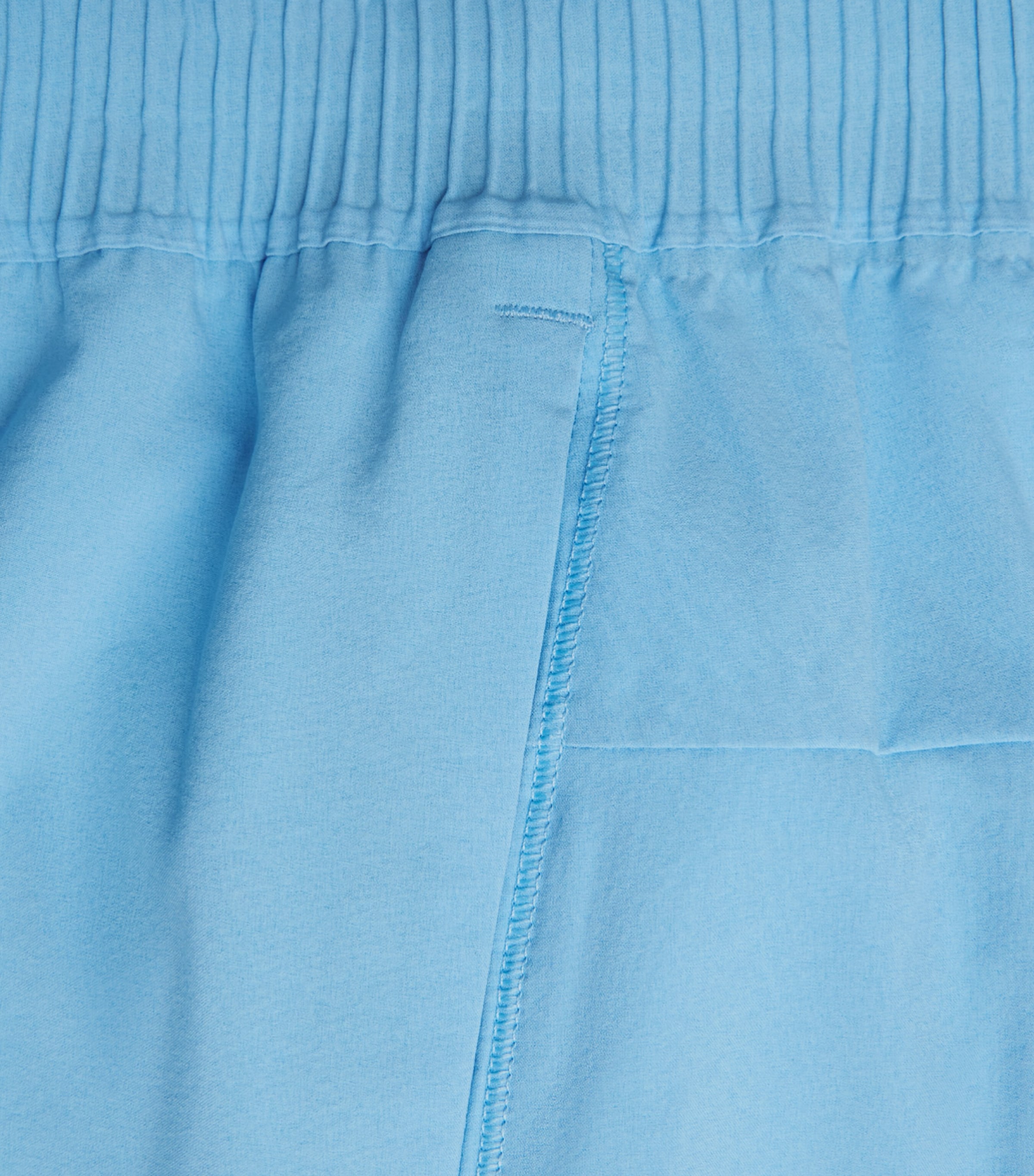 On Mens Focus Shorts Gourami Image 6