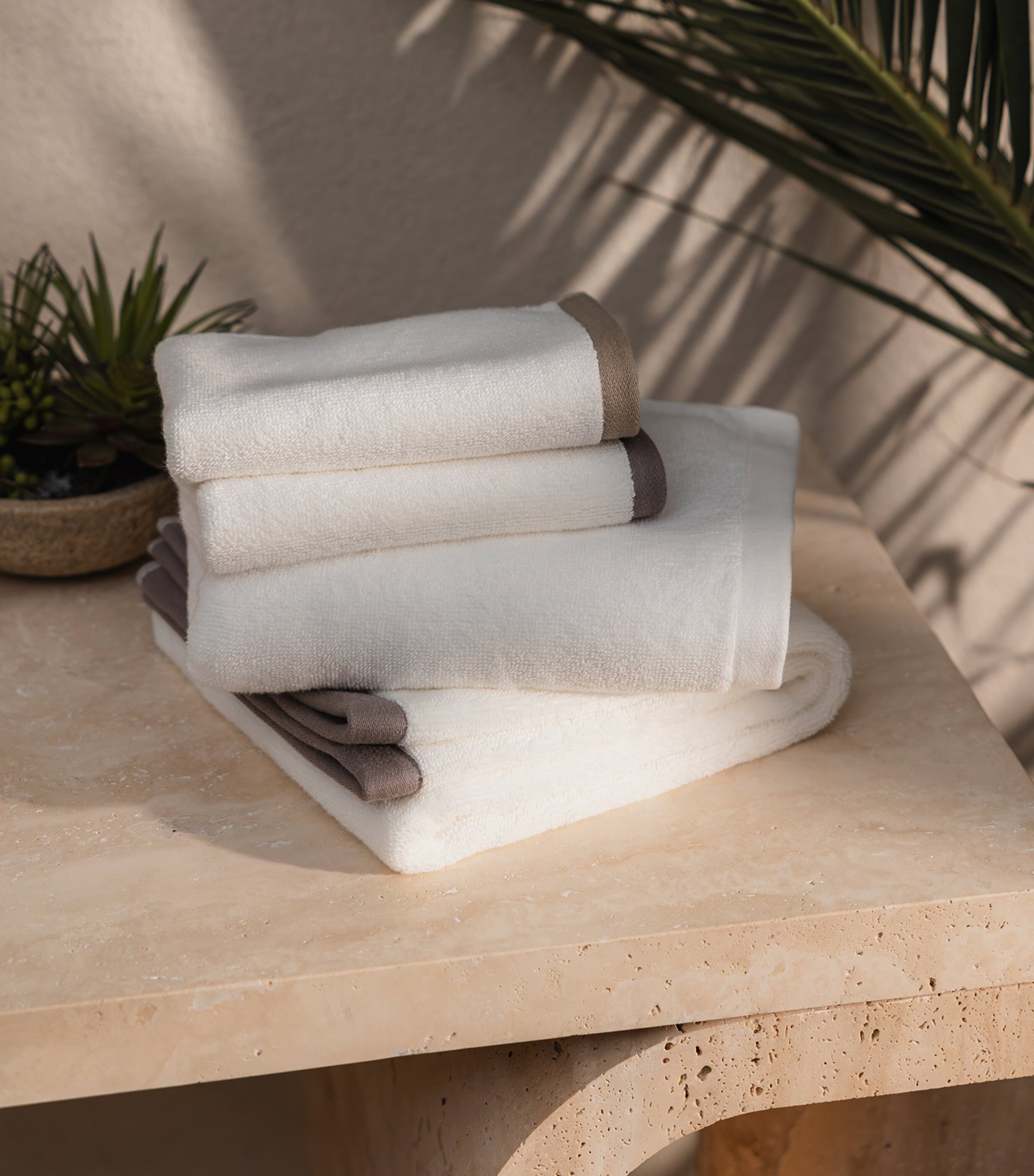 Organic Cotton Vesta Bath Sheet (100cm x 180cm) WHITE/DARK GREY Image 3