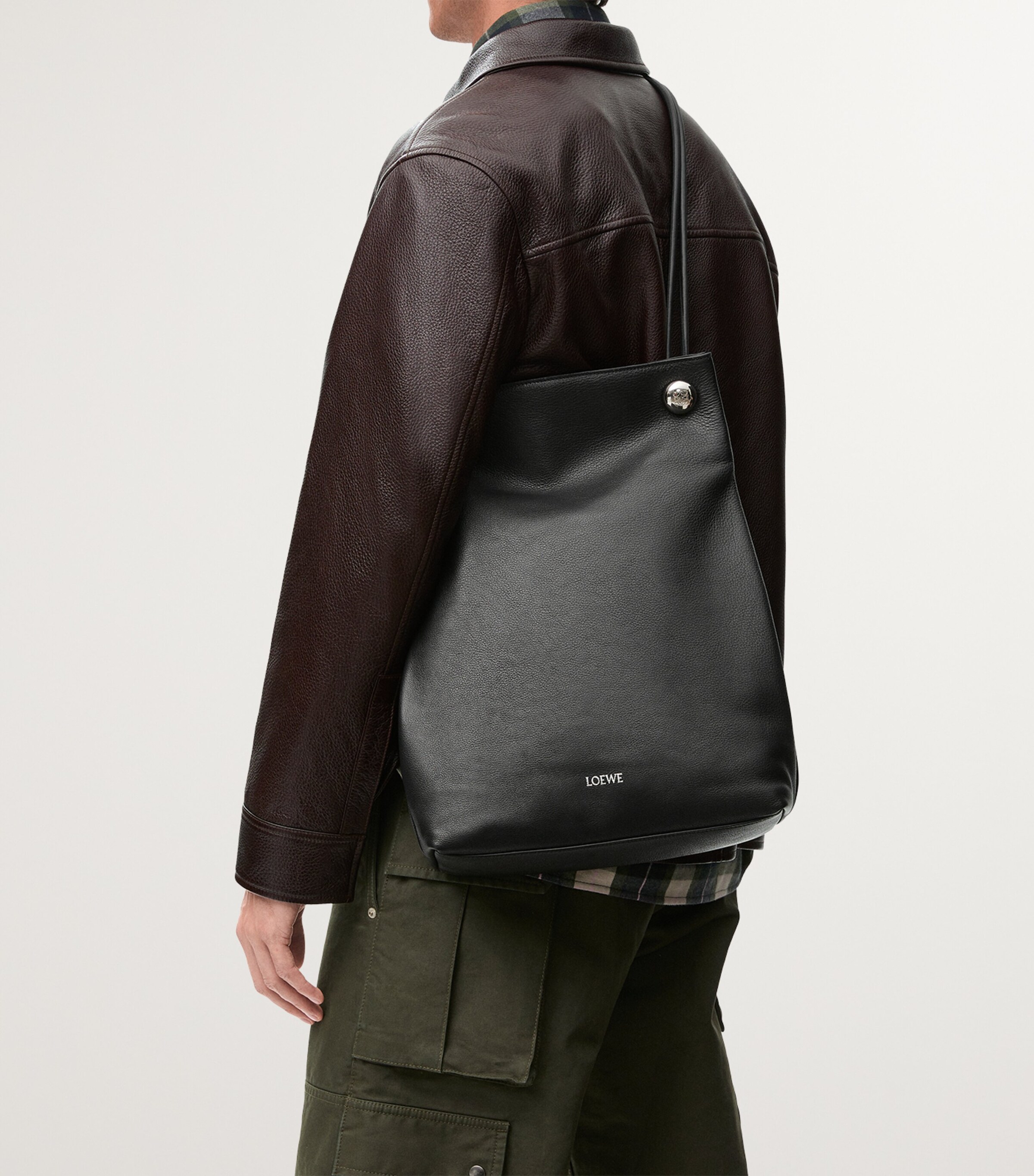 Leather Pebble Shoulder Bag BLACK Image 7