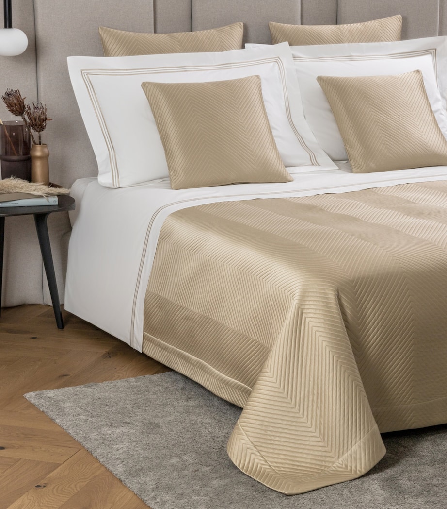 Frette Herringbone Bedspread (270cm x 260cm) Savage Beige Image 5