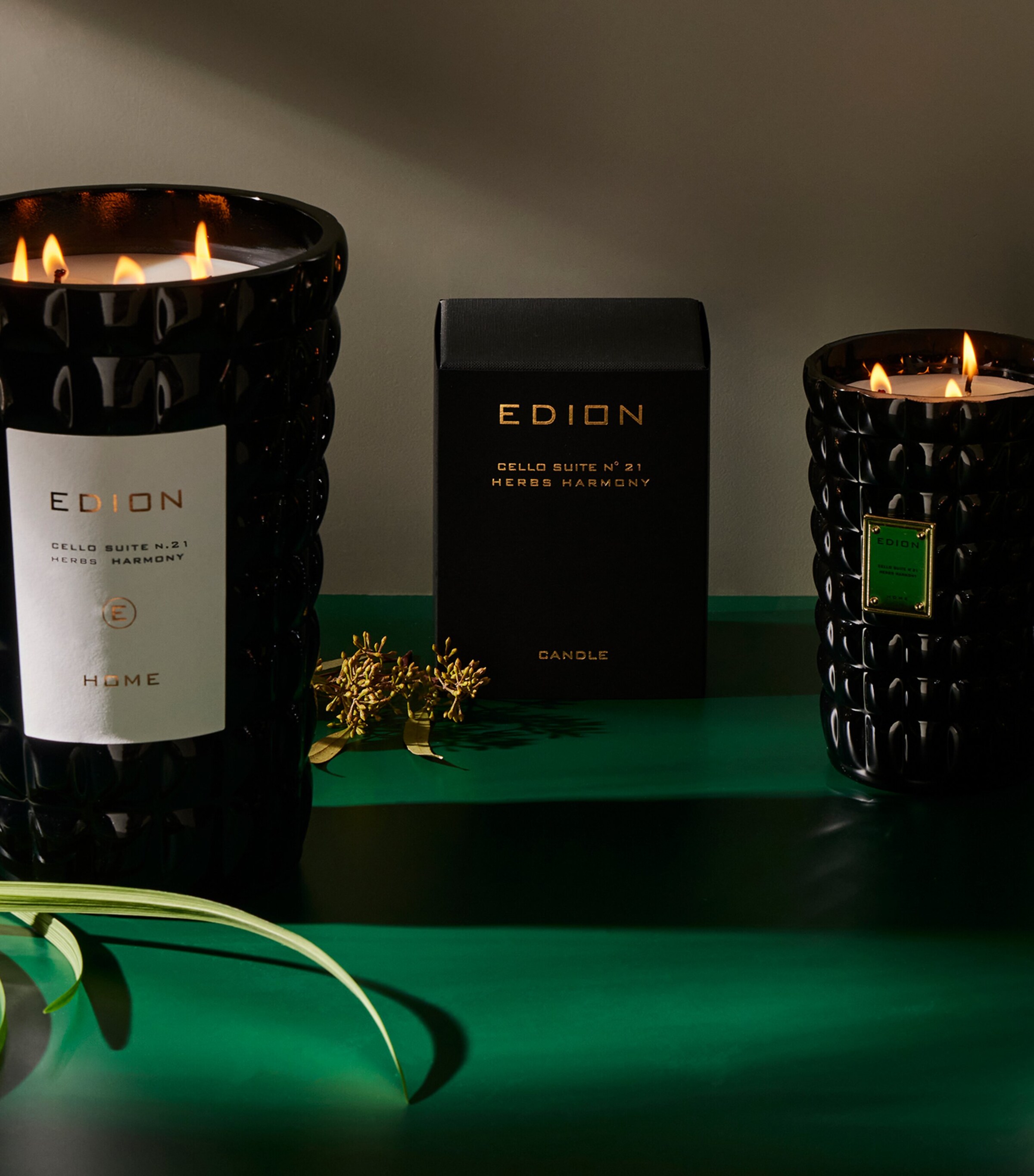 EDION Cello Suite No.21 Herbs Harmony Candle (500g) White Image 2