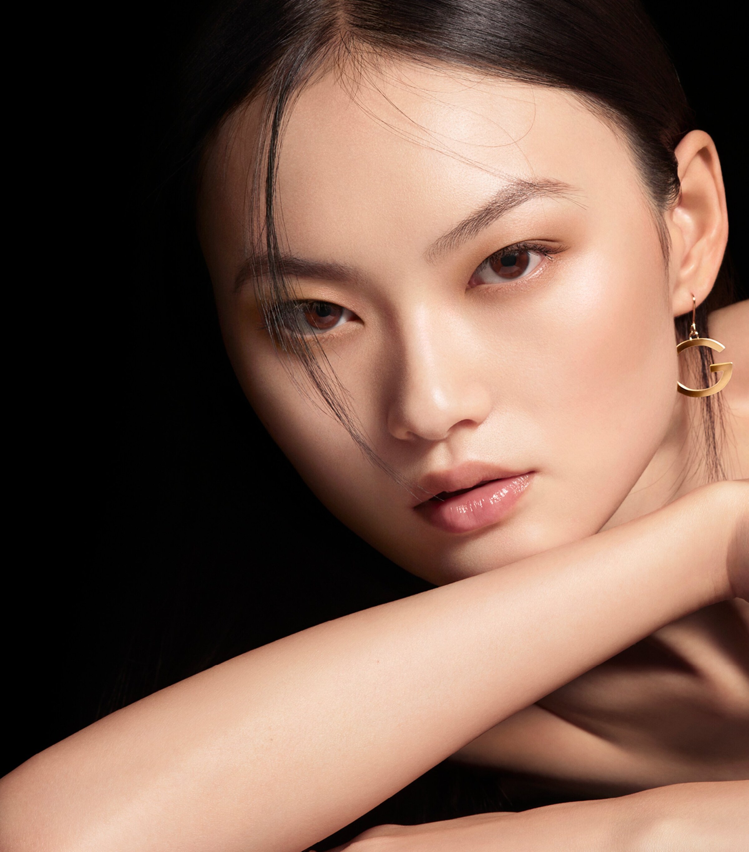 Parure Gold Skin Control Matte Compact Foundation 0C Image 3