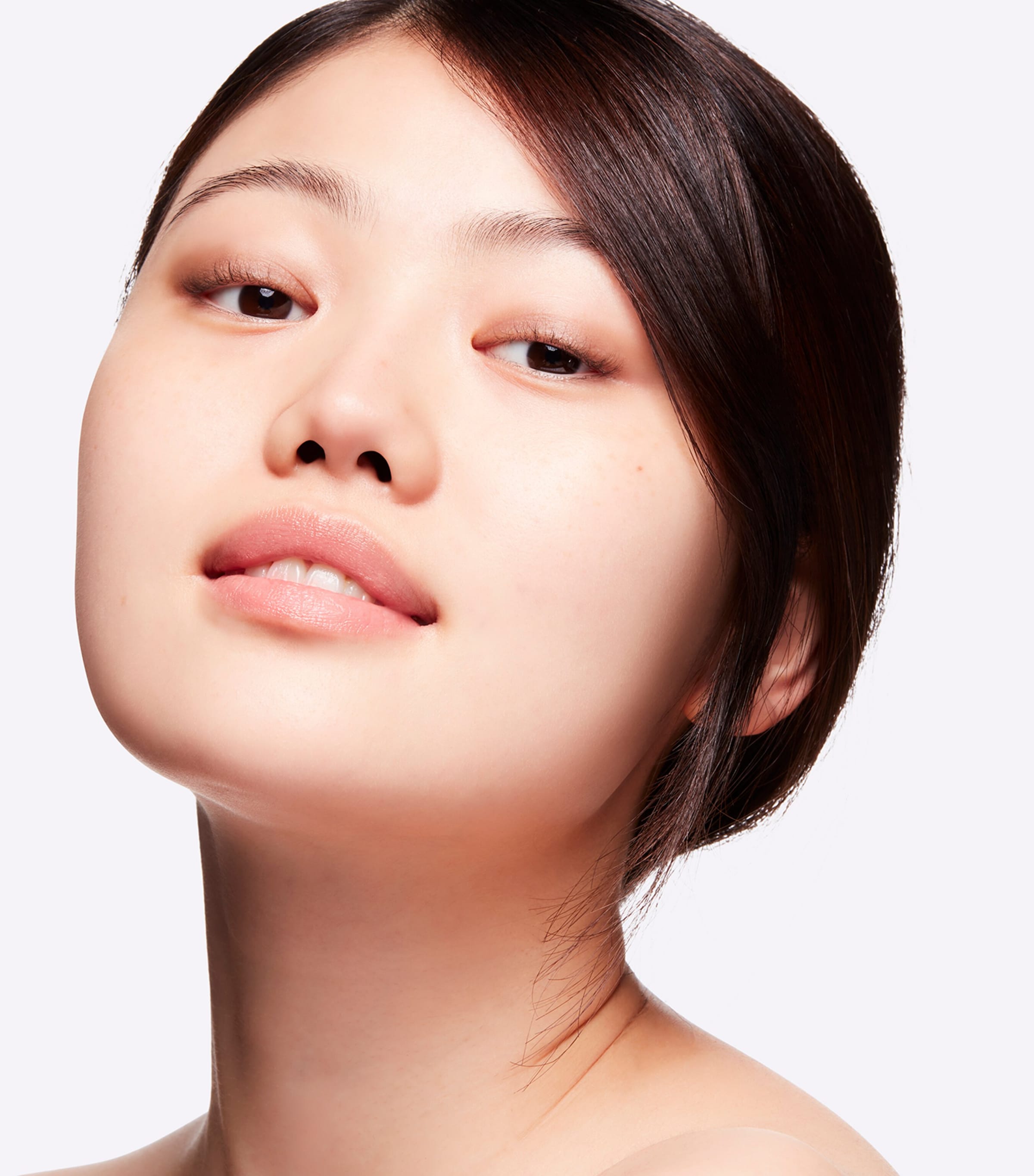 Studio Radiance Moisturizing + Illuminating Silky Primer NO COLOUR Image 3