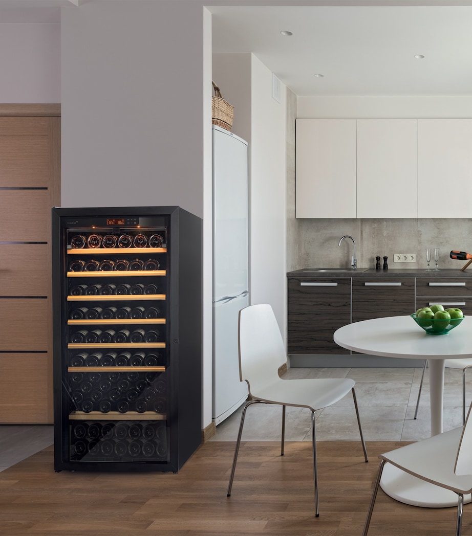 Medium Single-Temperature Free-Standing Pure Wine Cabinet NO COLOUR Image 2