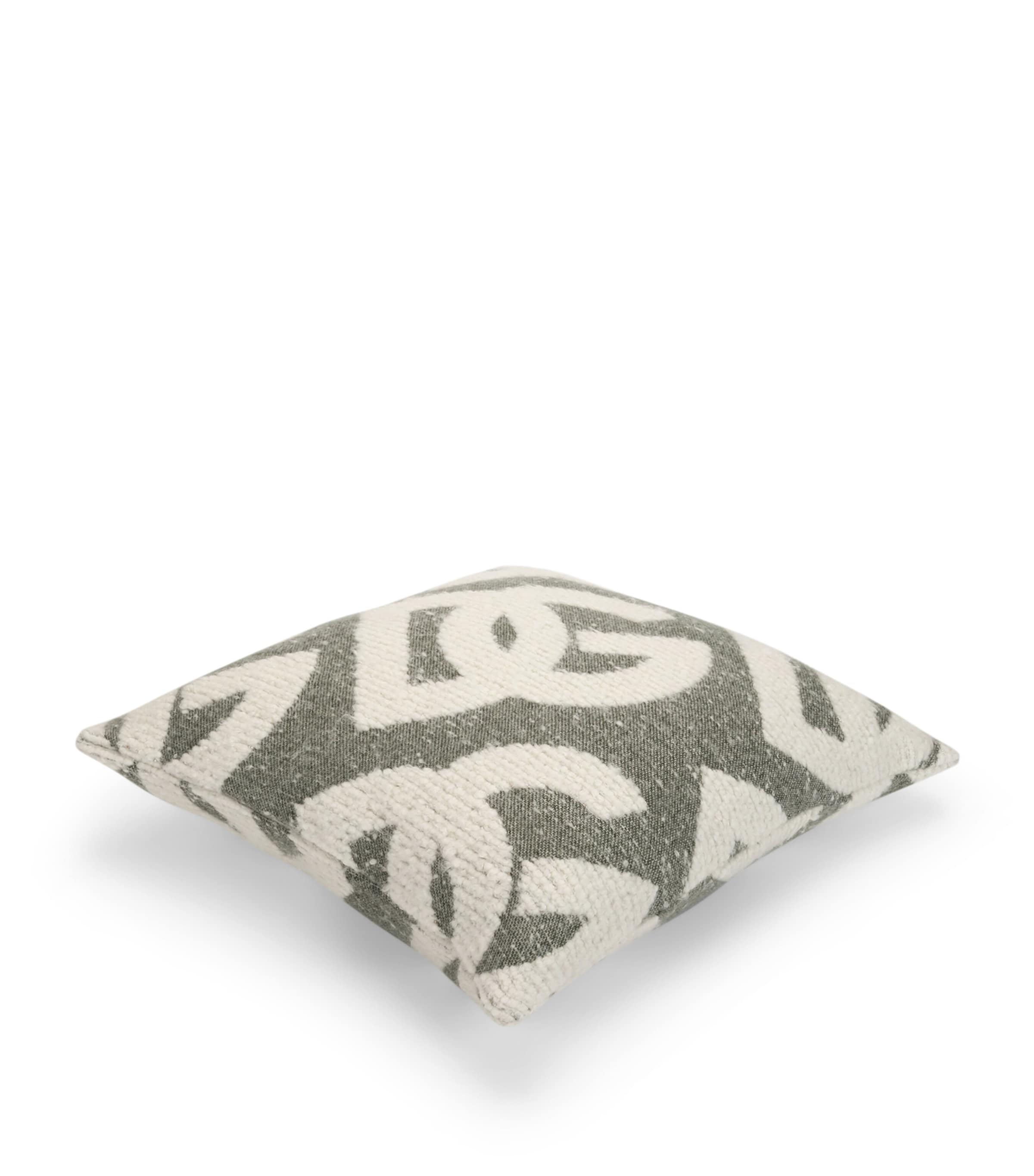 Wool-Silk-Cashmere Logo Cushion (50cm x 50cm) U0020-VERDE Image 2