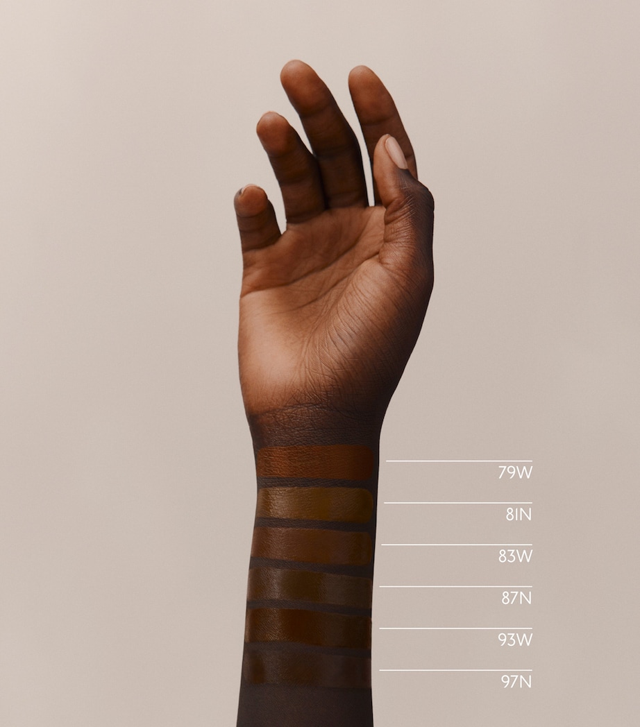 Plein Air Luminous Matte Skincare Foundation CACAO Image 6