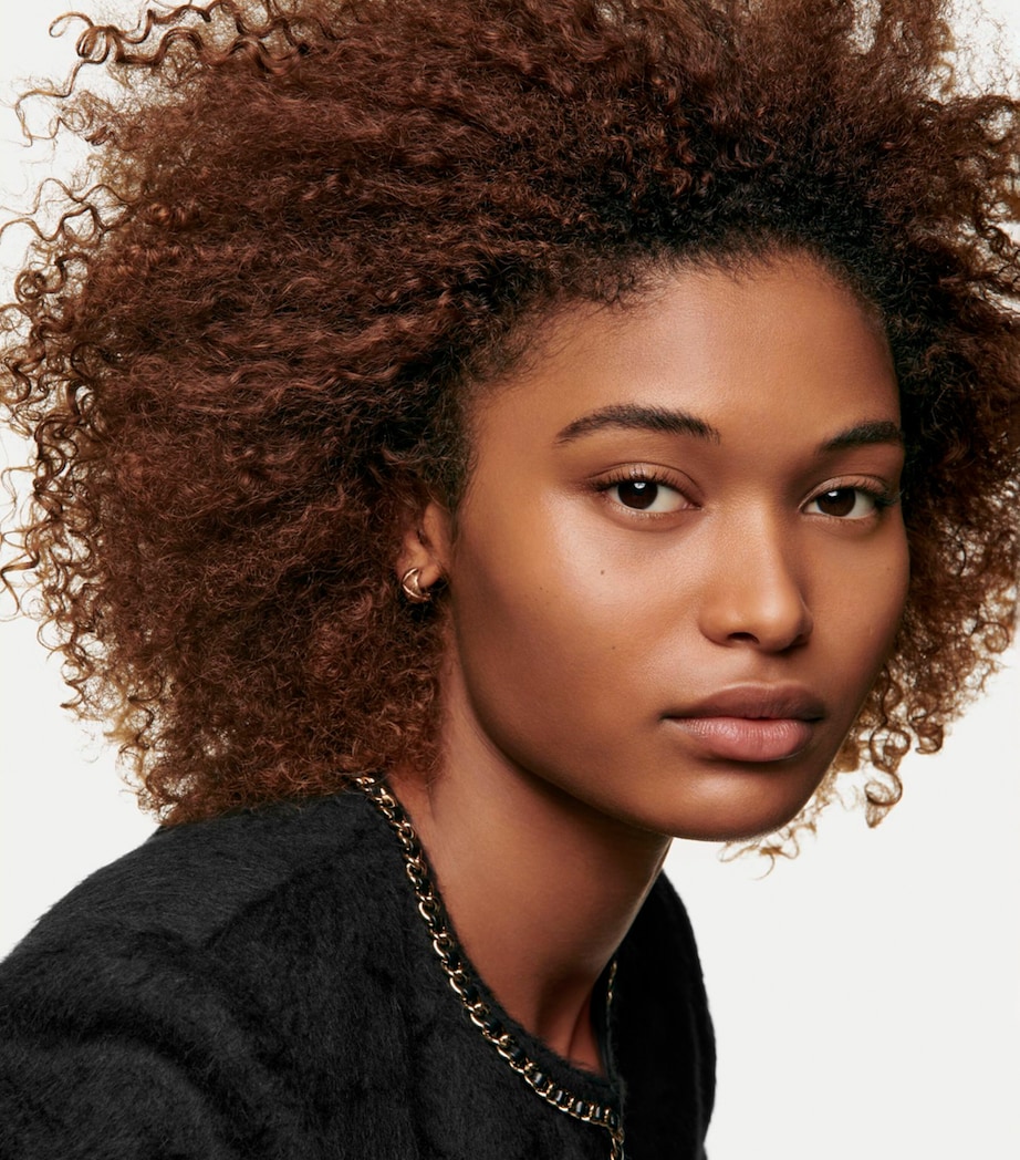 CHANEL SUBLIMAGE L'ESSENCE DE TEINT Ultimate Radiance-Generating Serum Foundation (40ml) BD101 Image 5