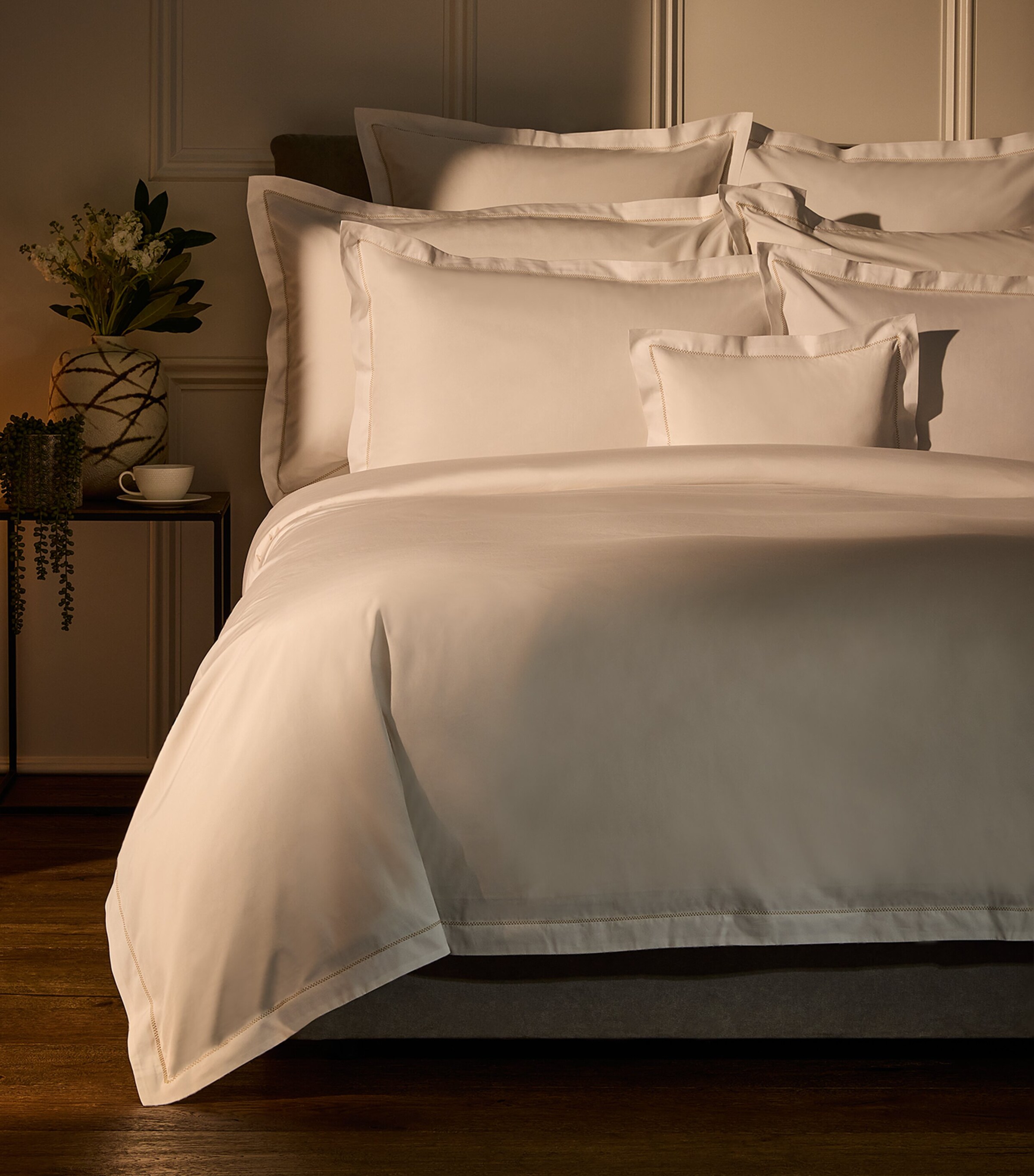 Ivy Square Pillowcase (65cm x 65cm) GOLD Image 7