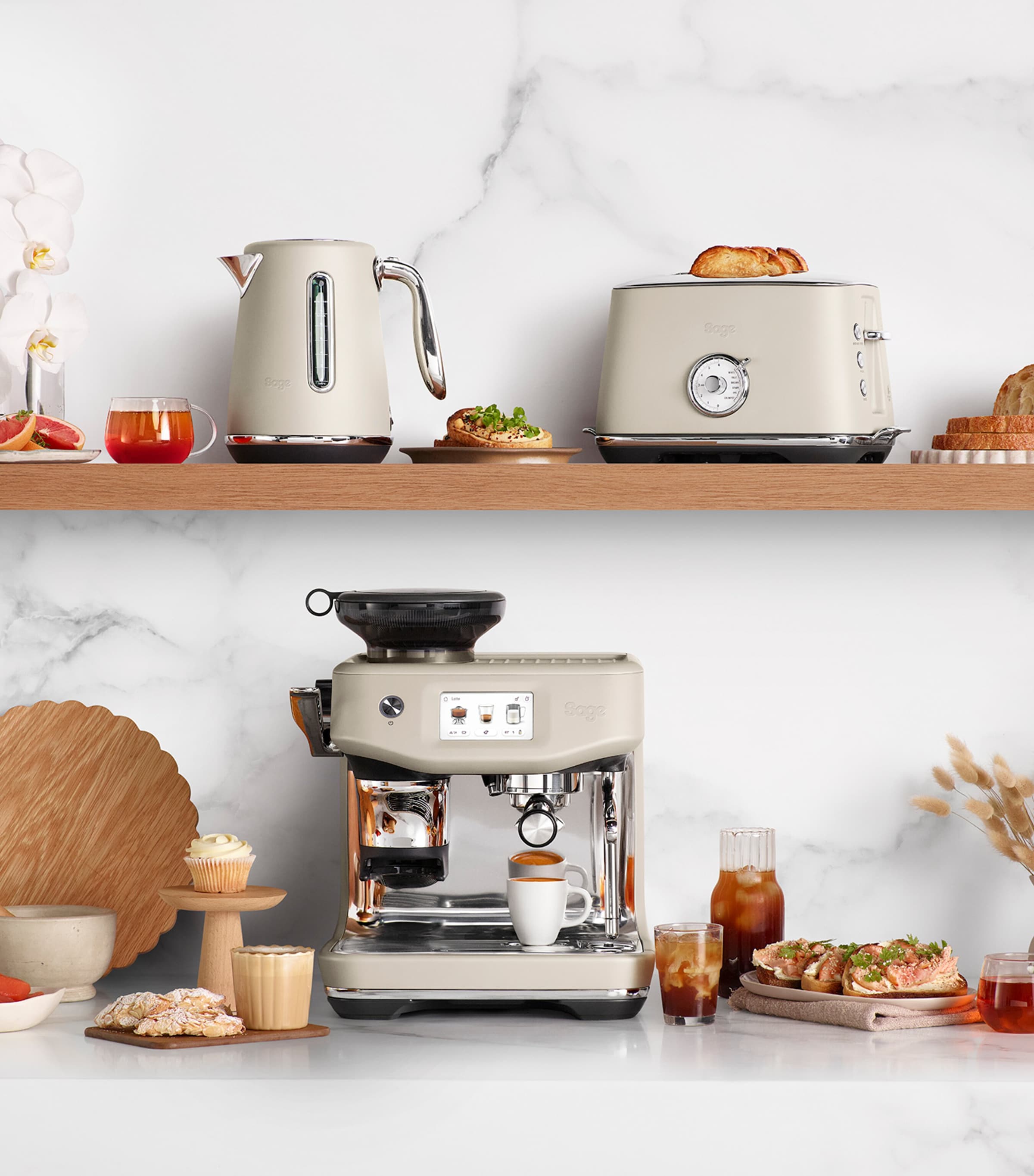 Toast Select Luxe Toaster ALMOND NOUGAT Image 3