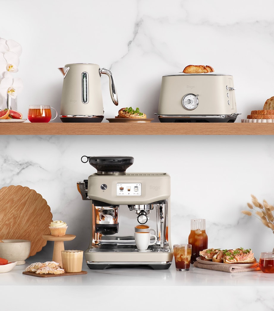 Toast Select Luxe Toaster ALMOND NOUGAT Image 3