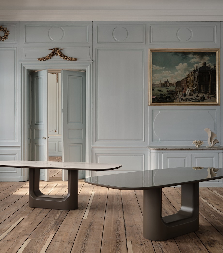 BoConcept Steel Volterra Dining Table Warm Grey Glass Image 3