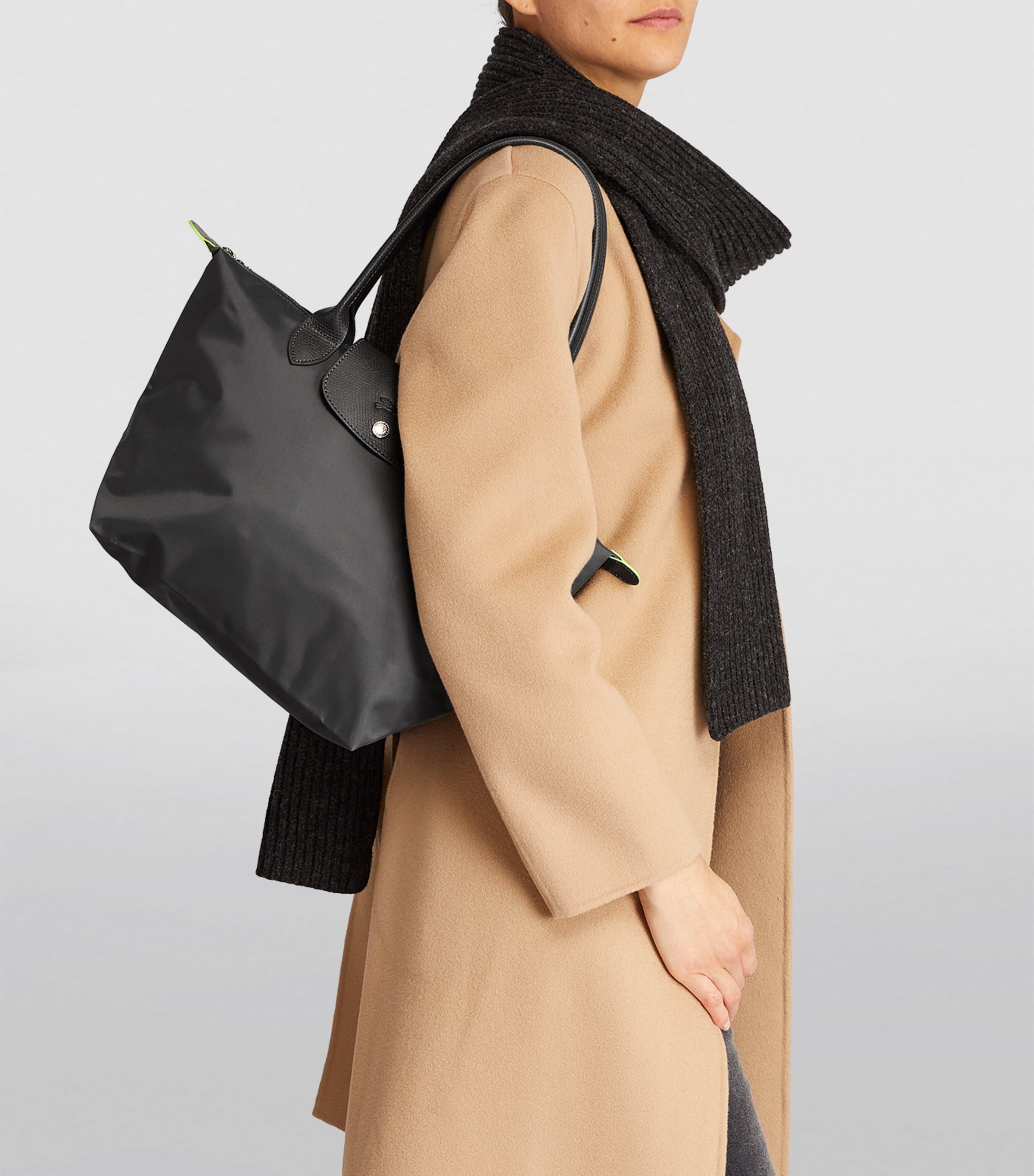 Medium Le Pliage Green Tote Bag P66 GRAPHITE Image 4