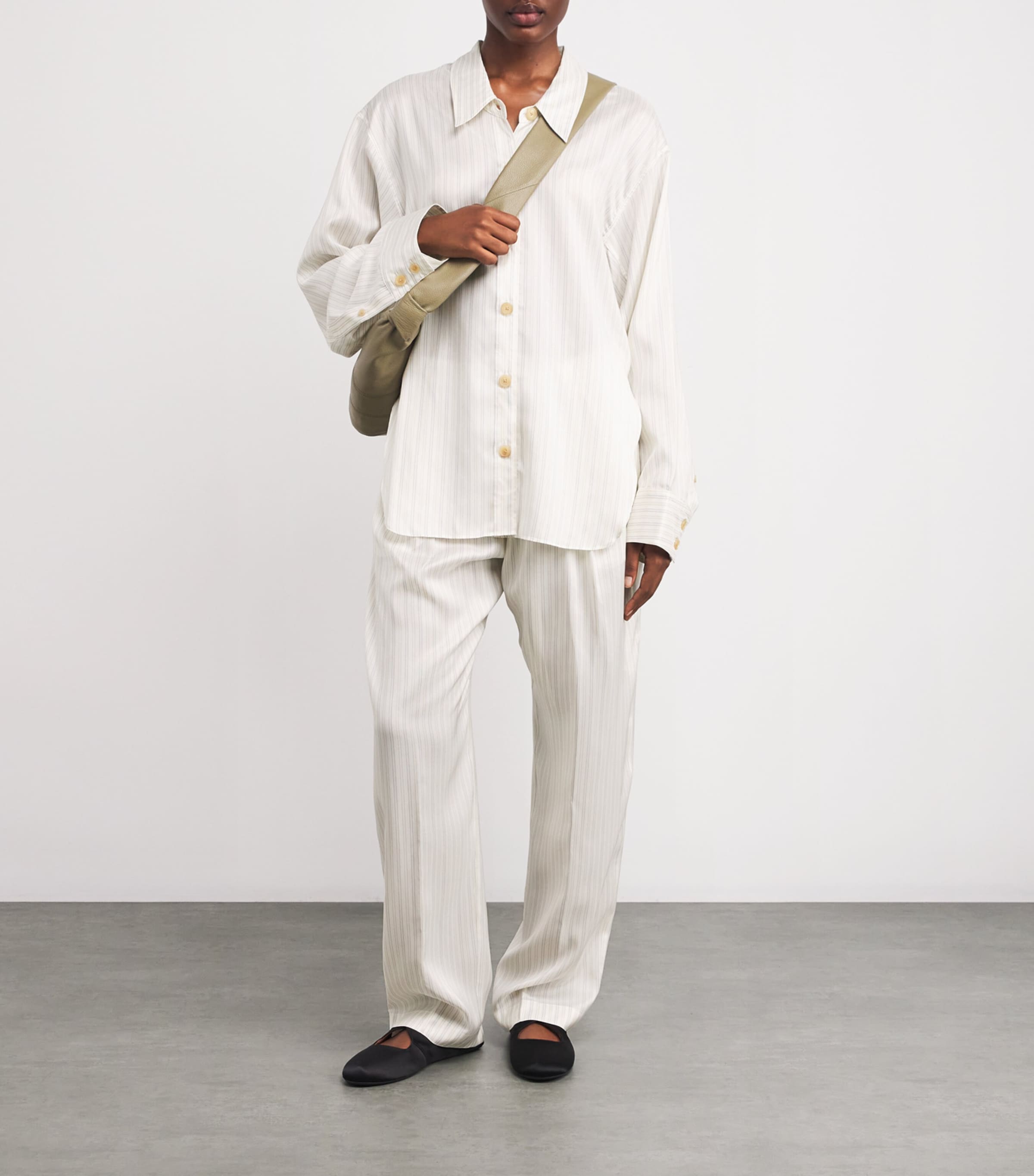 【送料&関税込】Khaite White Poplin Trenton Trousers Buy KHAITE Trenton Pant (3160191) | Luxury online store