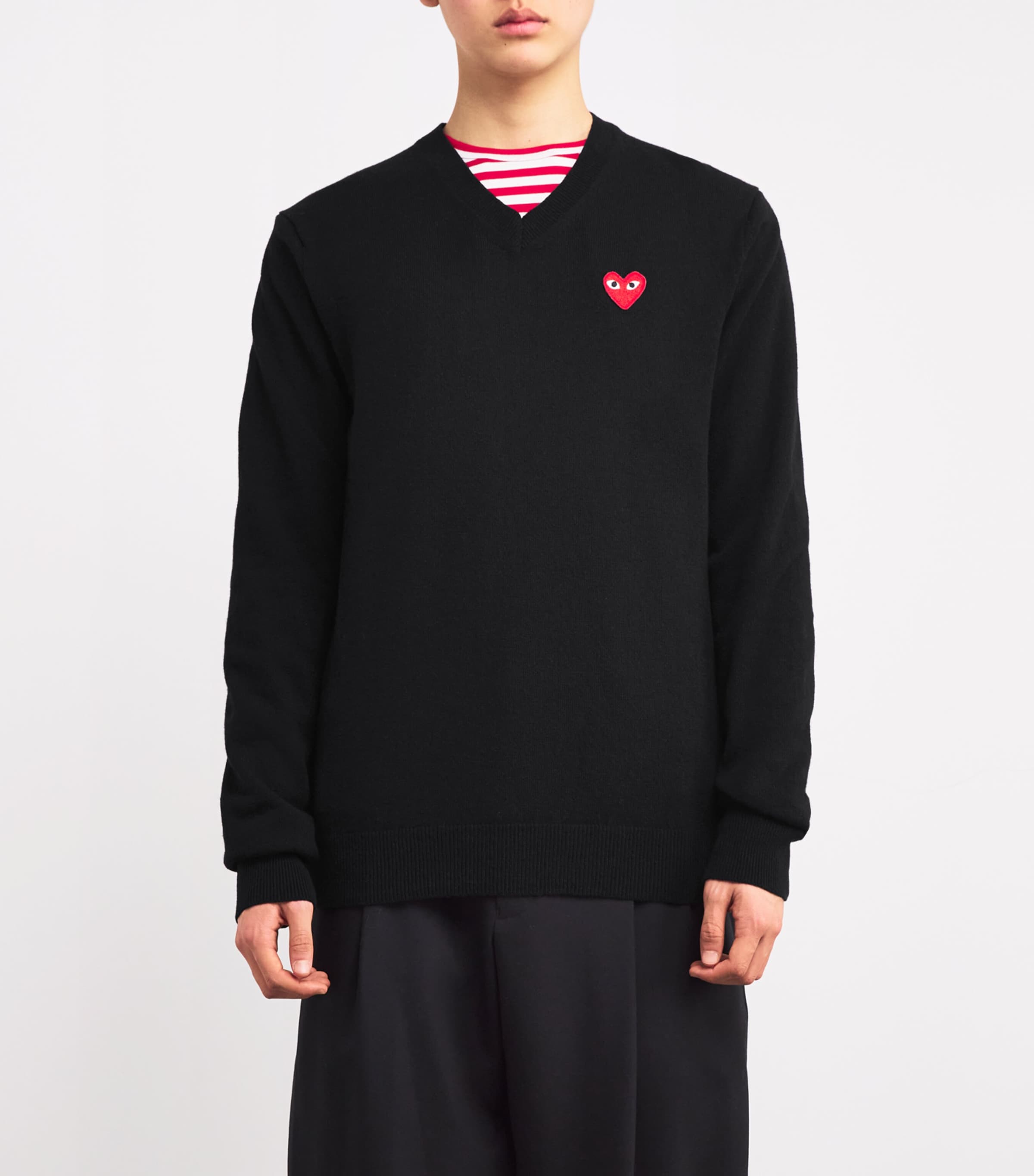 Wool V-Neck Heart Sweater BLACK Image 3
