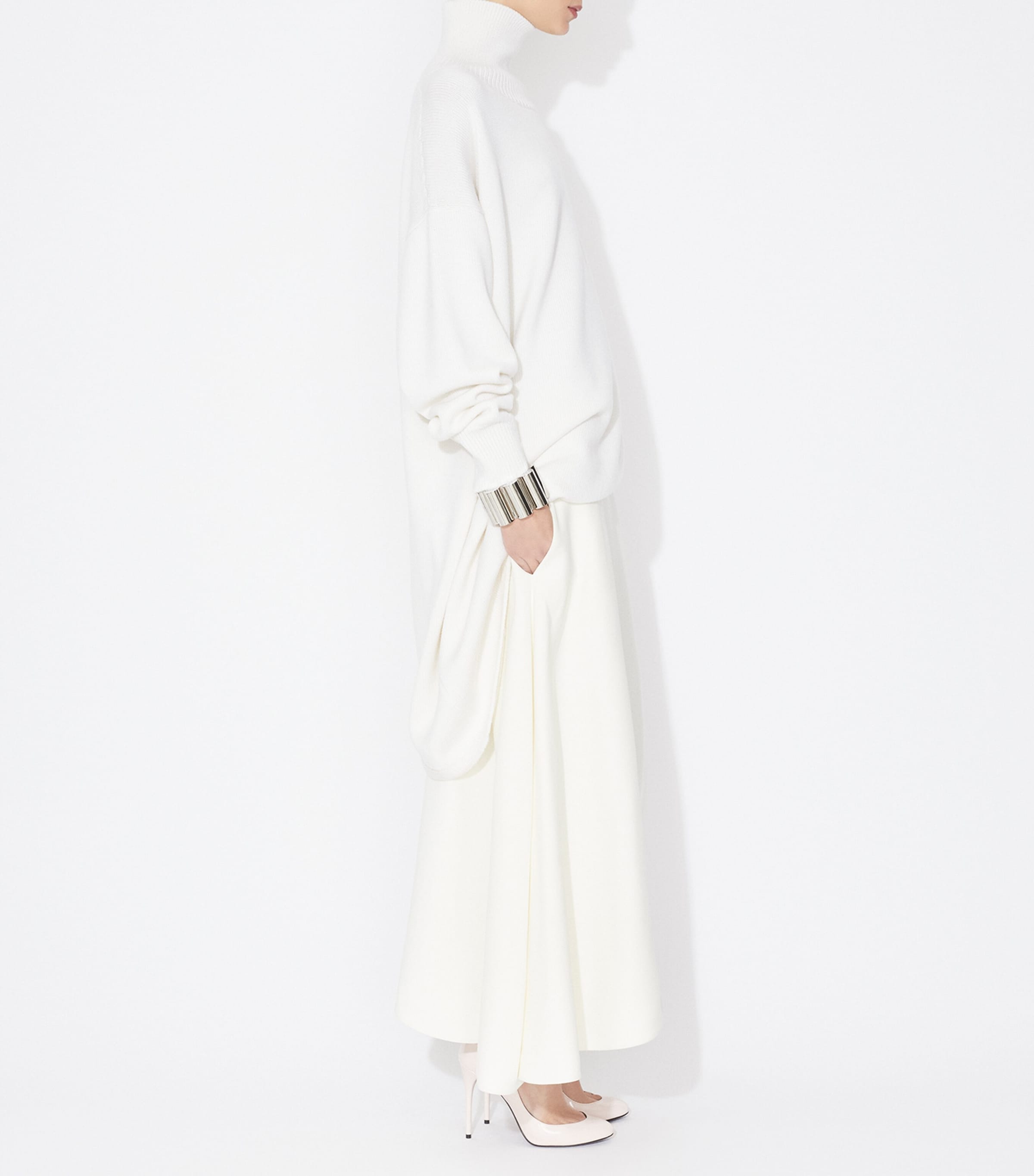 Wool Asymmetric Cape Sweater BLANC NATUREL Image 4