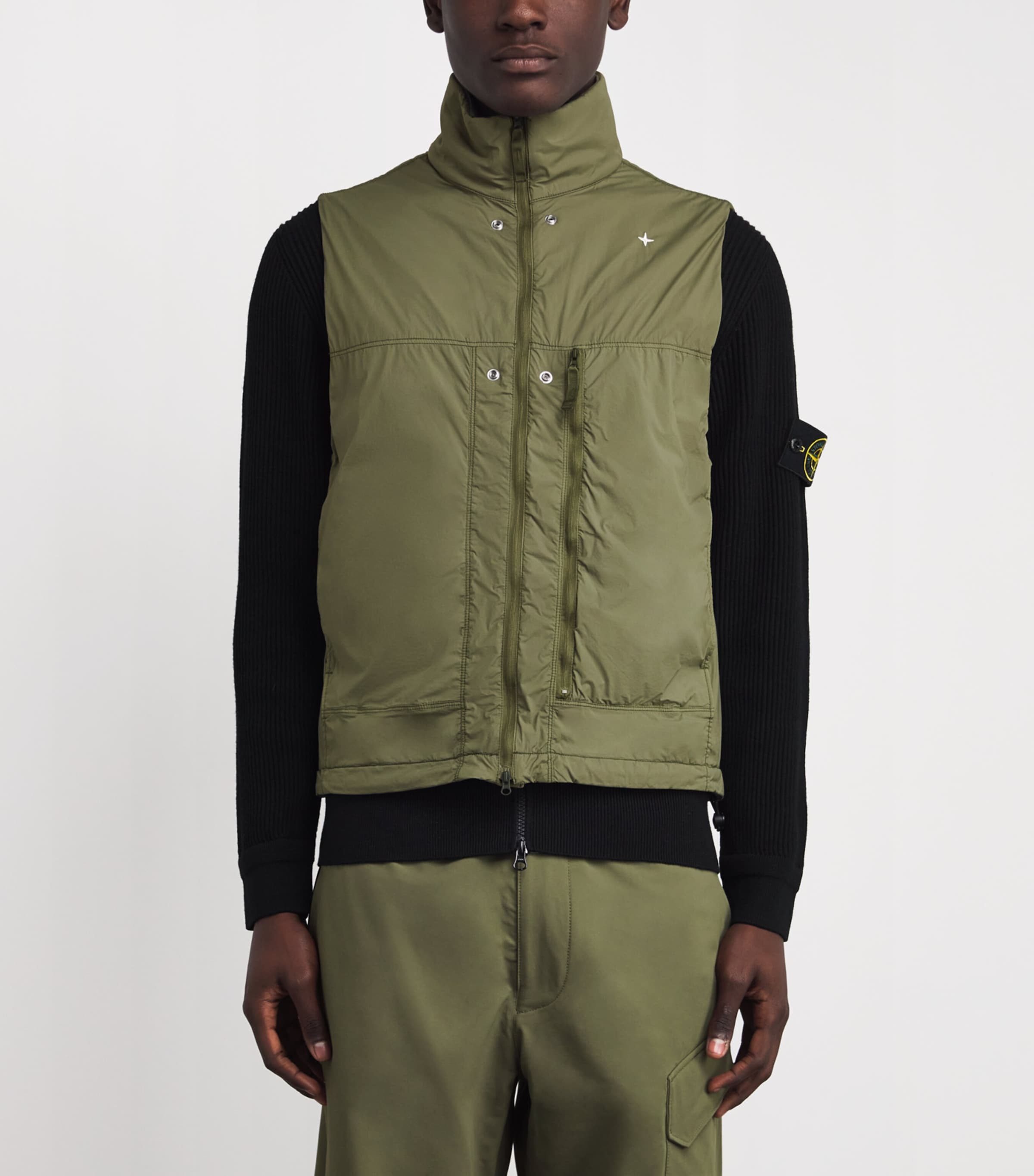 Water-Resistant Padded Gilet V0058 Image 3