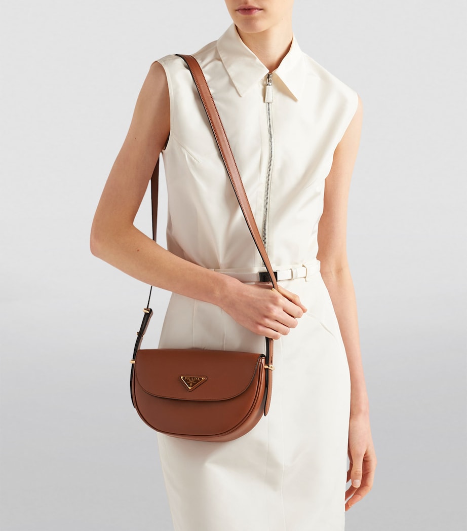 Leather Arqué Flap Shoulder Bag F0XUG Image 6