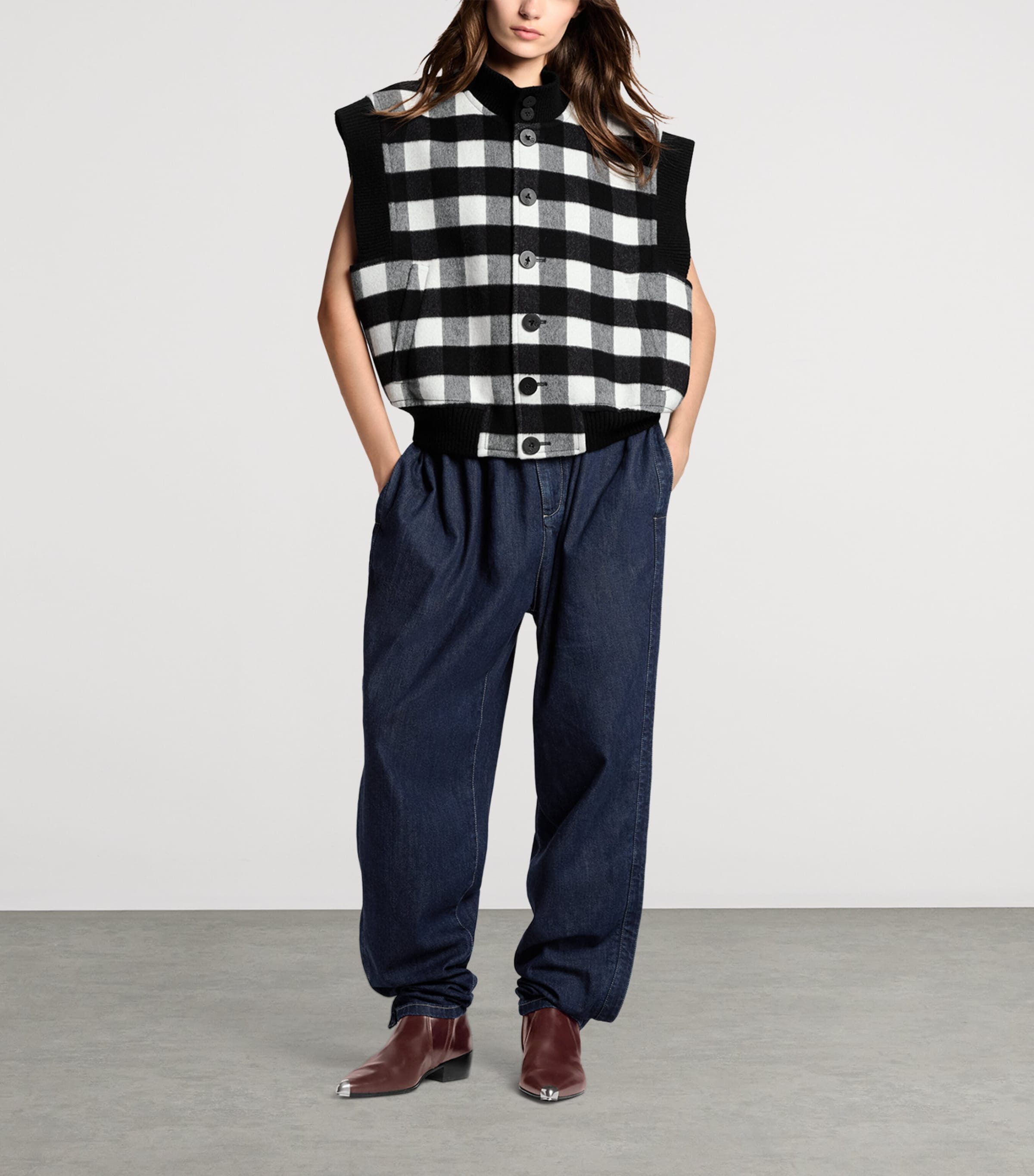 Monogram-Detail Carrot Jeans BLACK Image 2