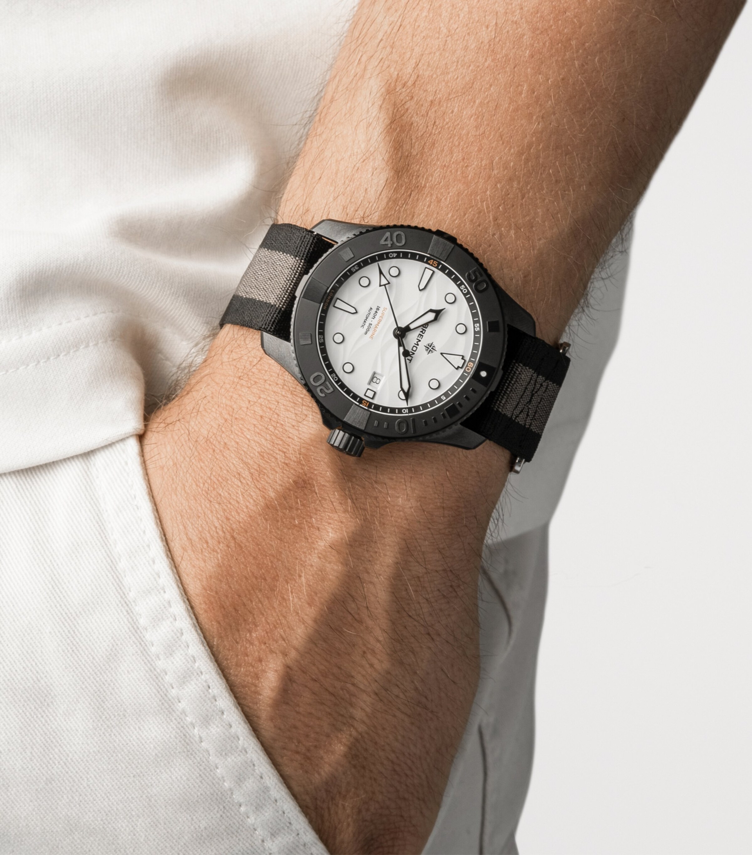 Ceramic Supermarine Watch 43mm WHITE Image 6