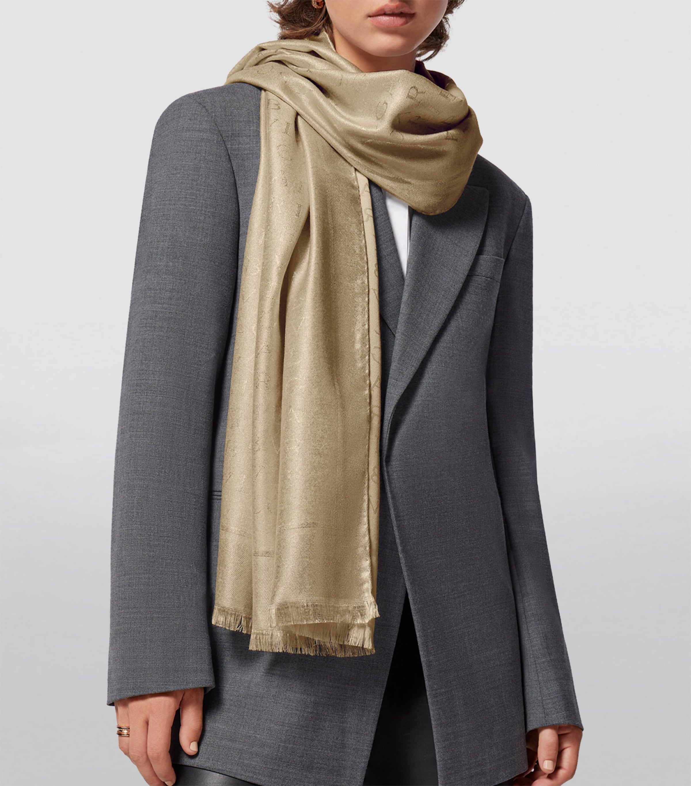 Logomania Lettere Maxi Scarf BRONZE Image 2