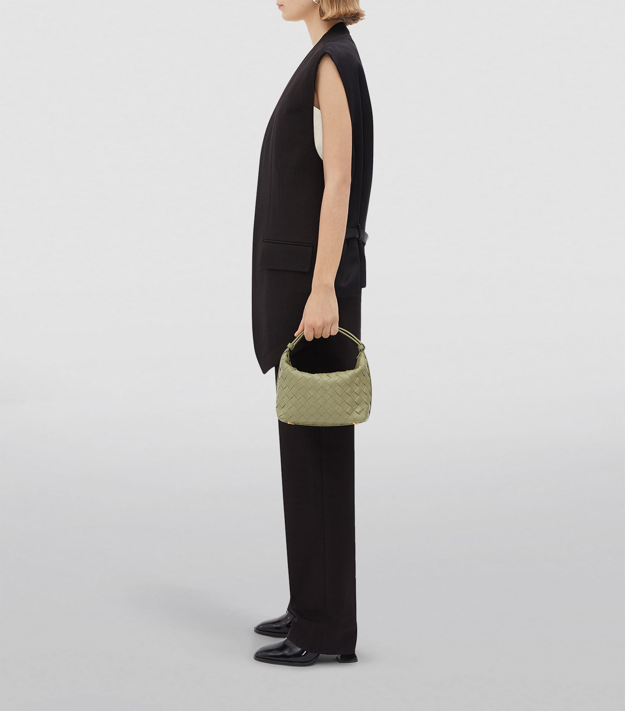 Bottega Veneta Wallace レザー&ラフィア ショルダーバッグ Bottega Veneta - Wallace Navy, White, Space Denim Shoulder Bag