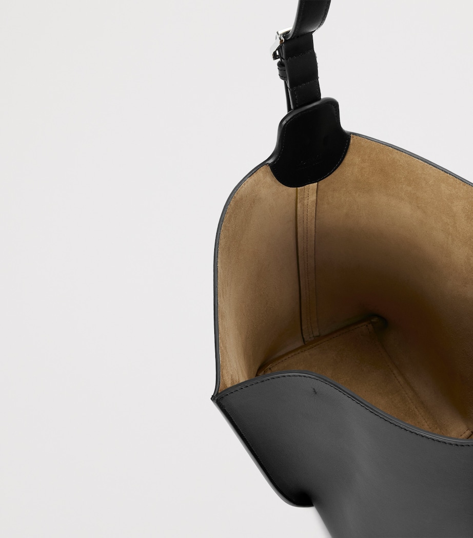 LOEWE Womens Medium Leather Bilbao Bucket Bag Black Image 6