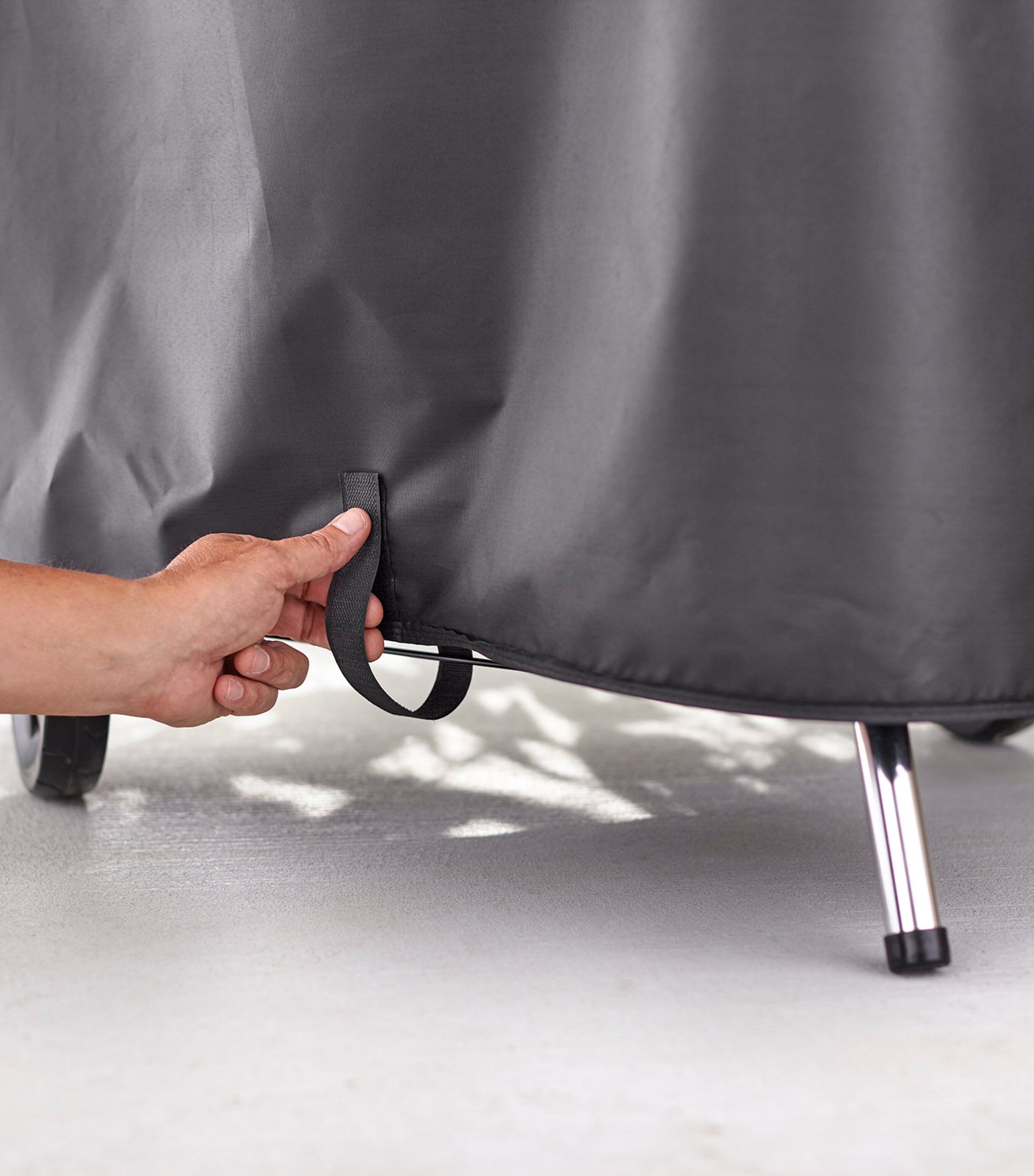 Premium Barbecue Cover BLACK Image 2