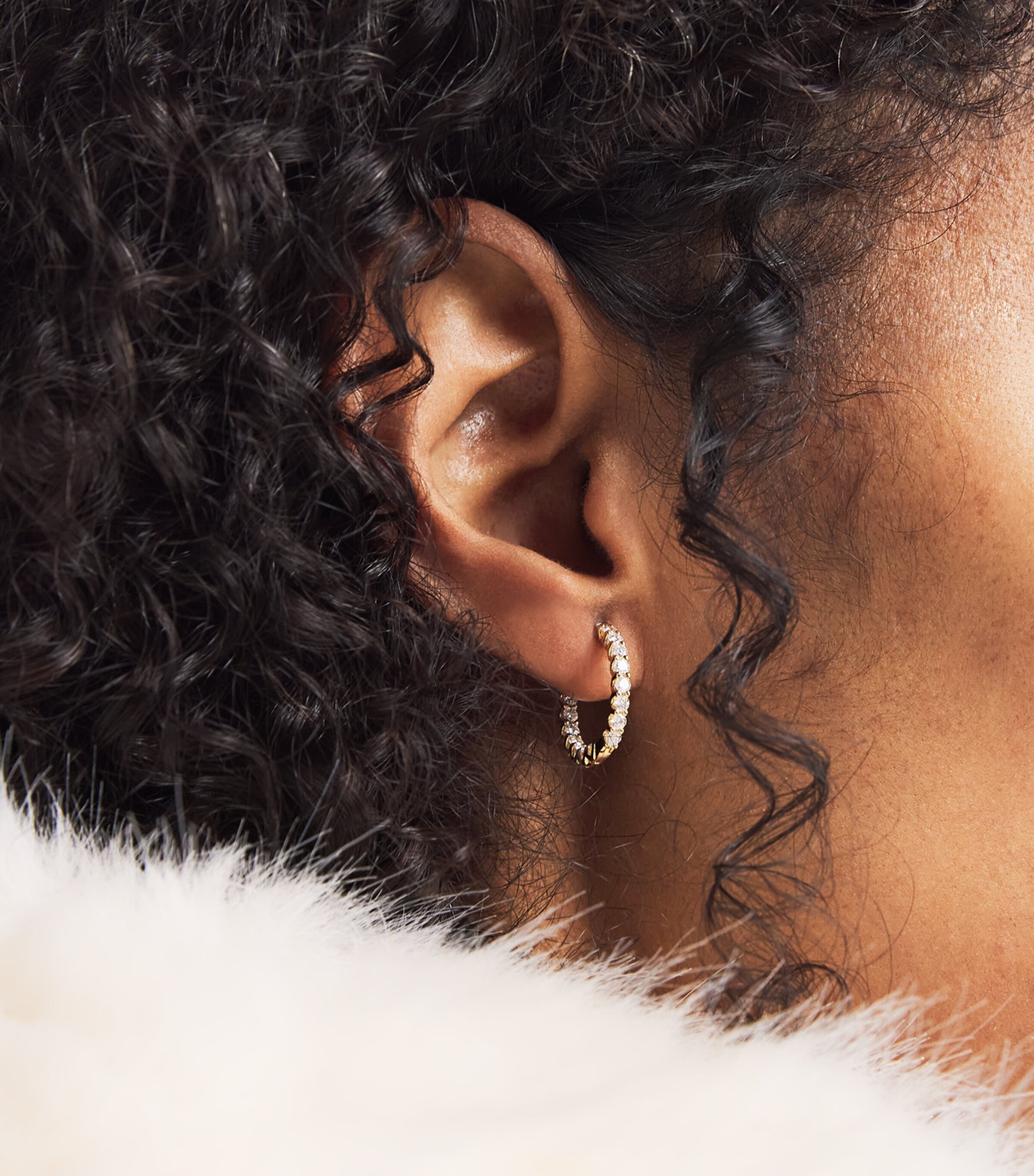 Medium Yellow Gold and Diamond Hoop Earrings (1.25ctw) YELLOW GOLD Image 2