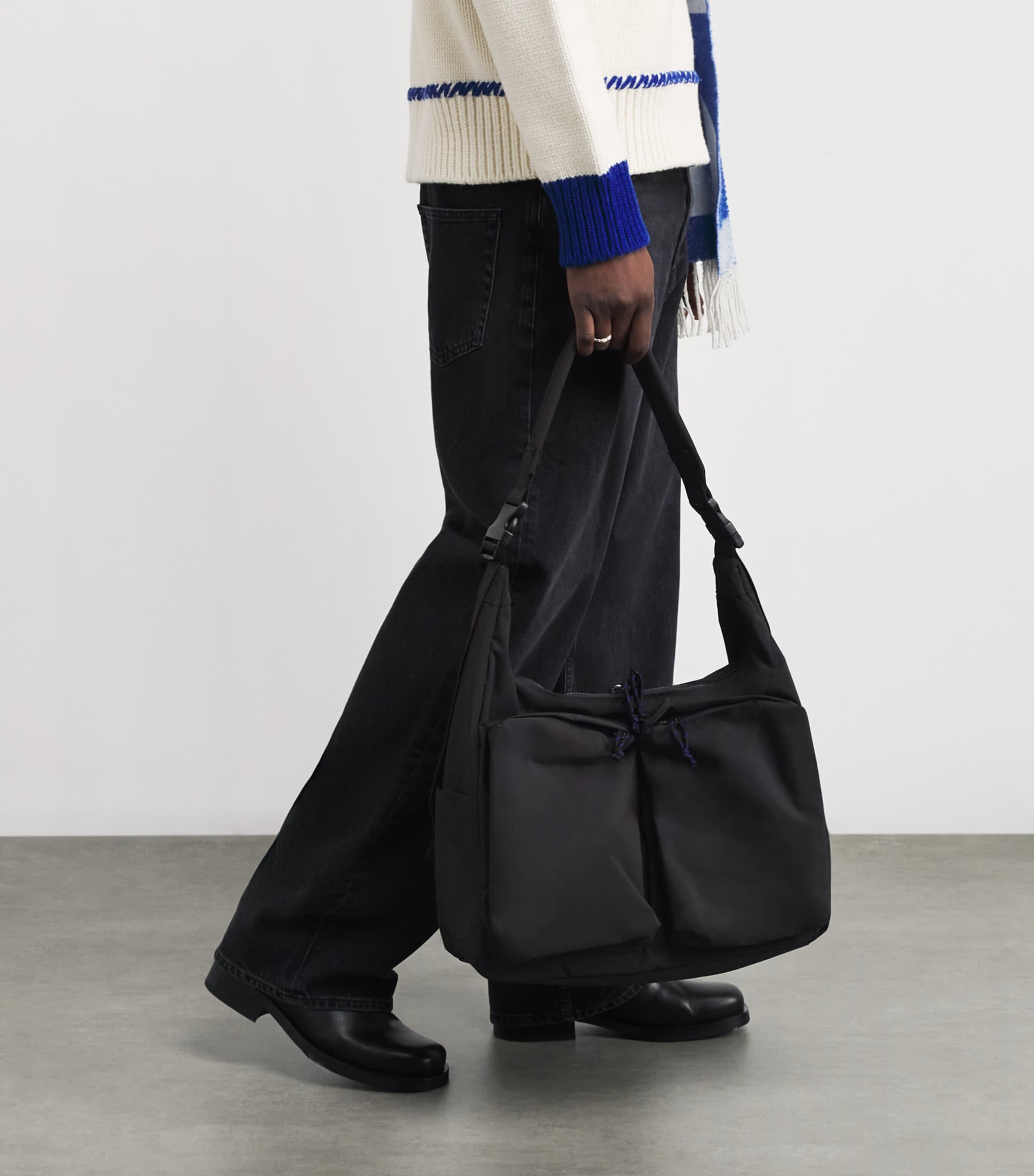 Technical Messenger Bag BLACK Image 2