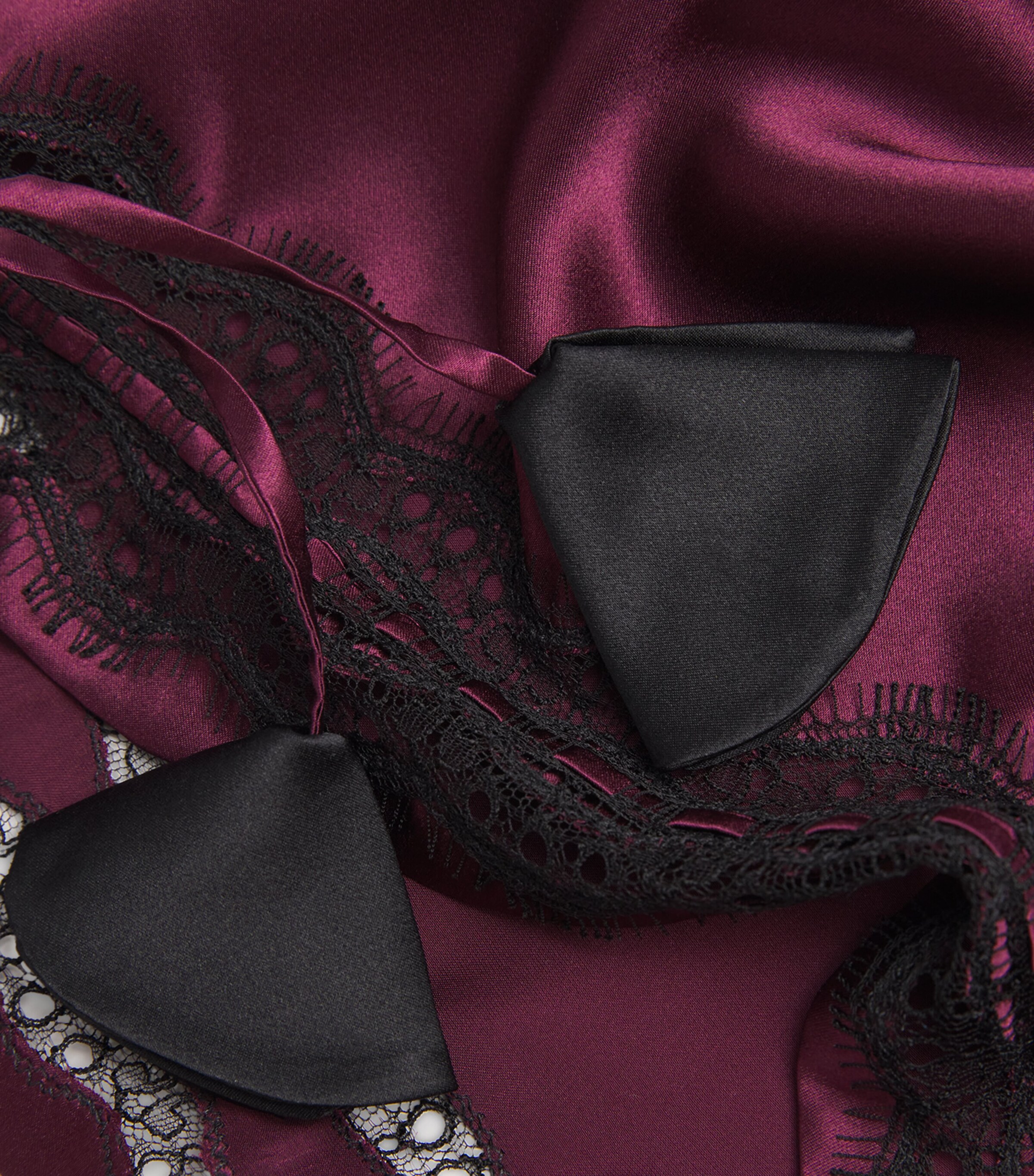 TORLOWEI Womens Silk Lace Patsy Pyjama Shorts Plum/black Image 4