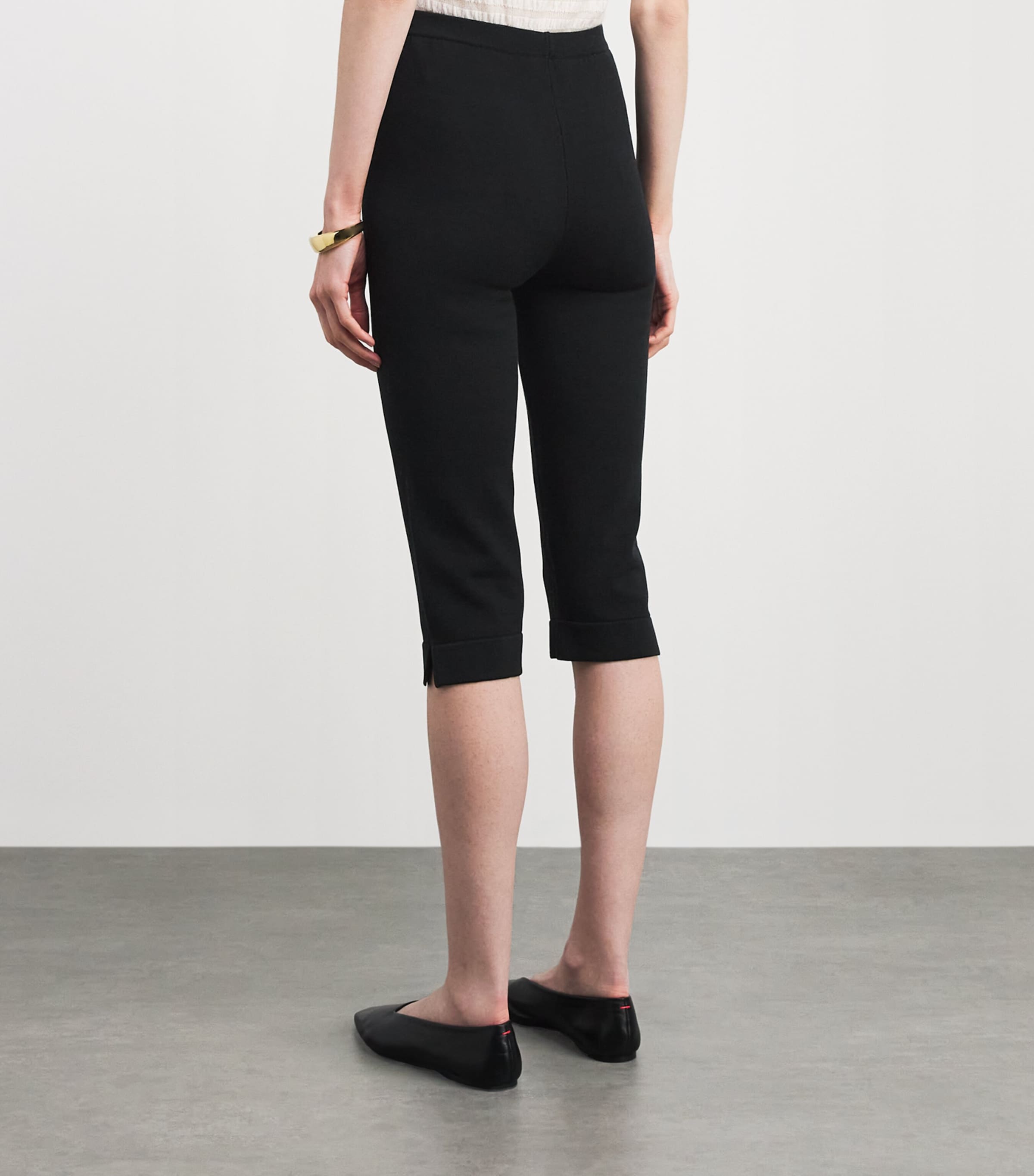 Soft Goat Womens Cotton-Silk Capri Trousers Black Image 5