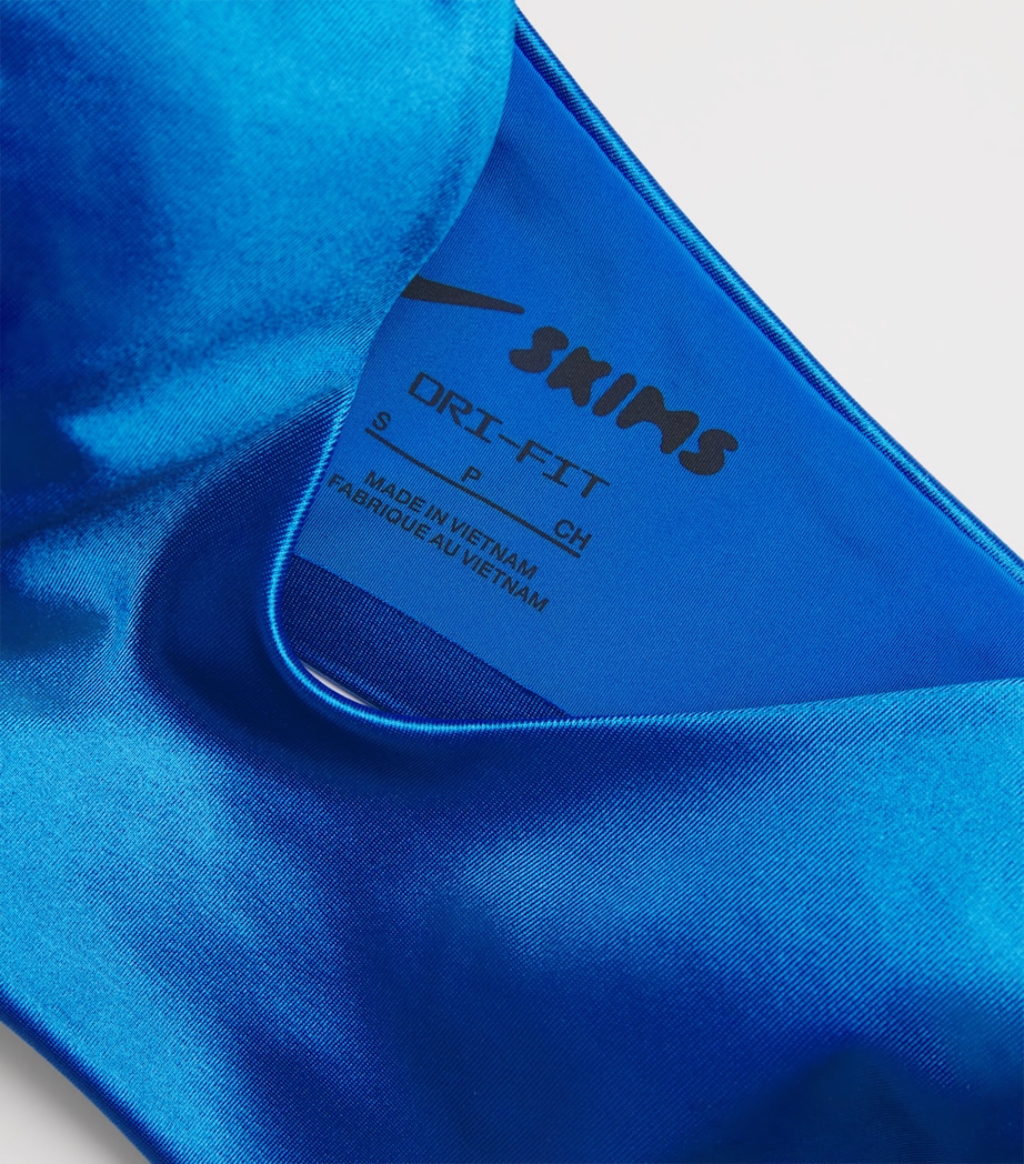 NikeSKIMS Womens Shine Plunge Sports Bra Cobalt Image 2