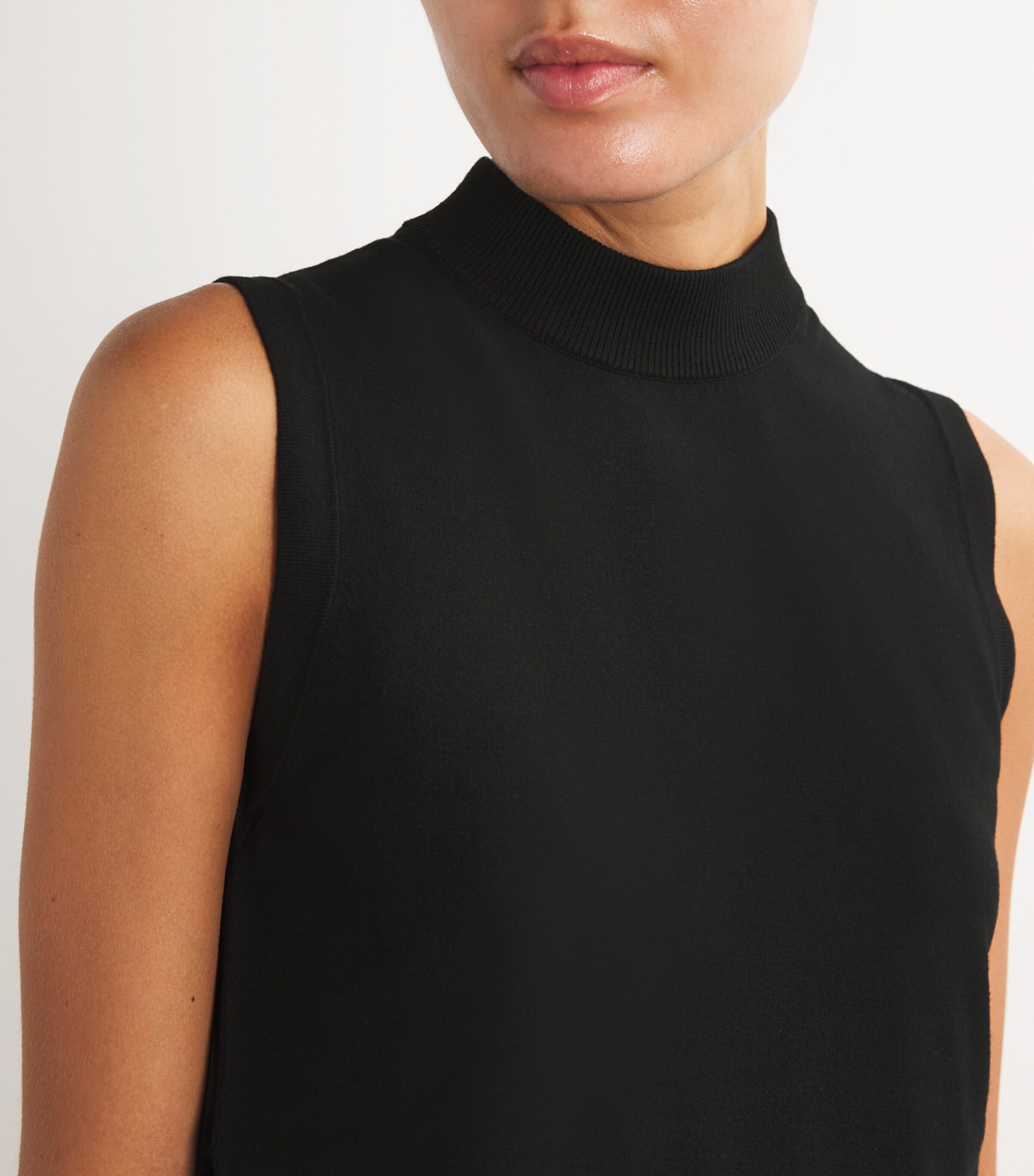 Rib-Knit Tank Top BLACK Image 6