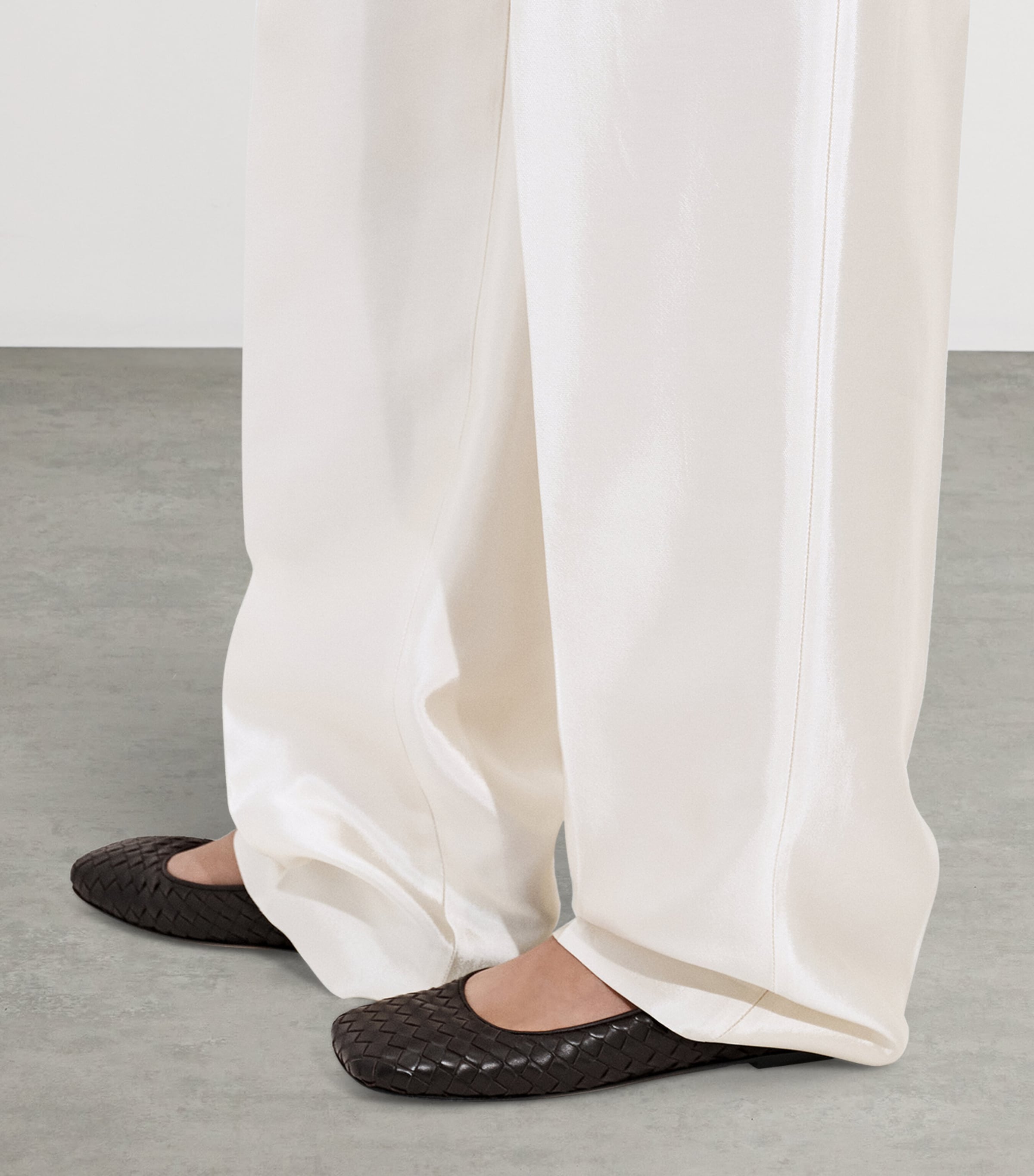 Bottega Veneta Womens Leather Intrecciato Ballet Flats Image 2