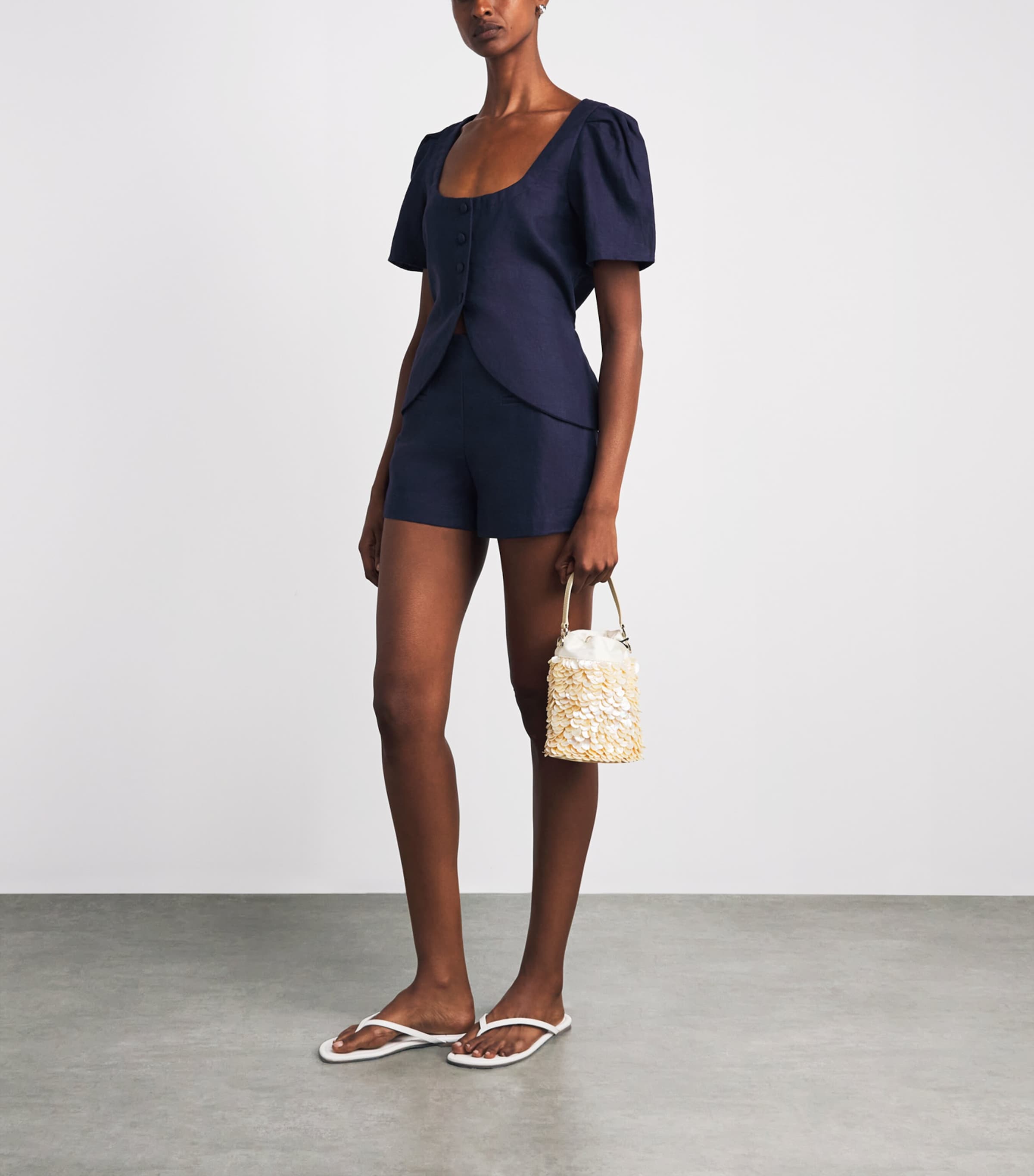 Faithfull The Brand Womens Linen Leora Shorts Navy Image 2